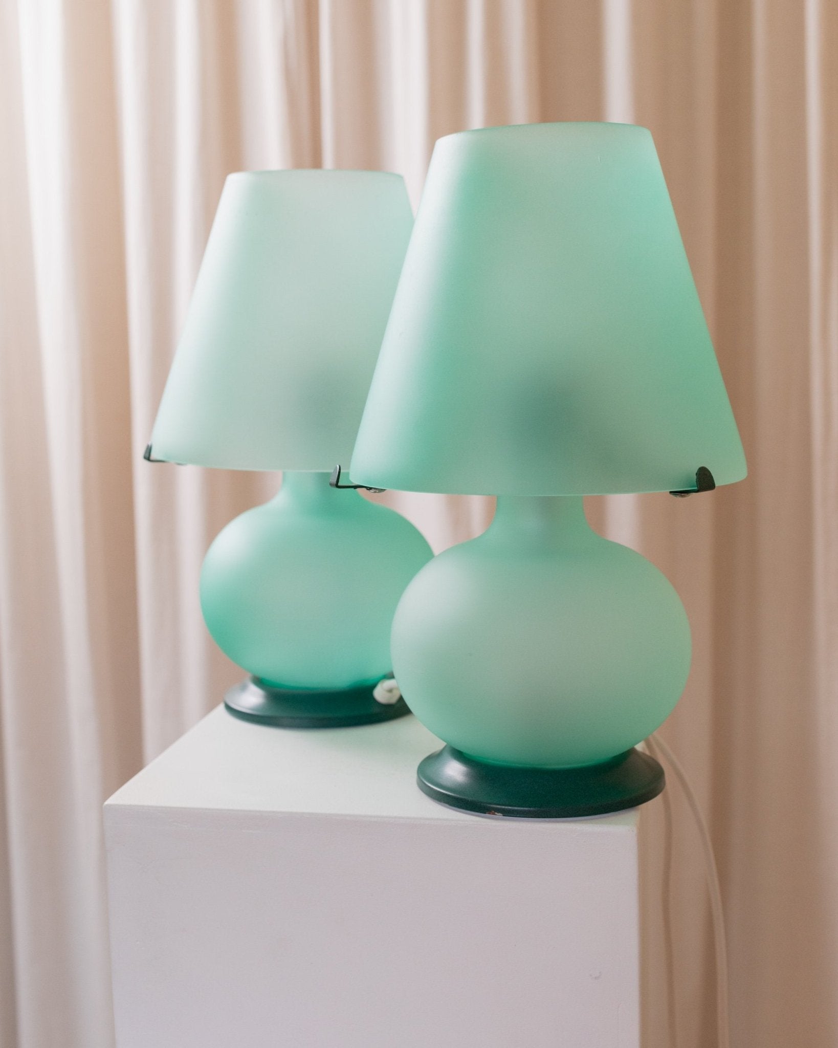 1 of 2 Mushroom table lamps in mint and green Murano glass - Italy Mid Century 1980s - Bottega Jacobs