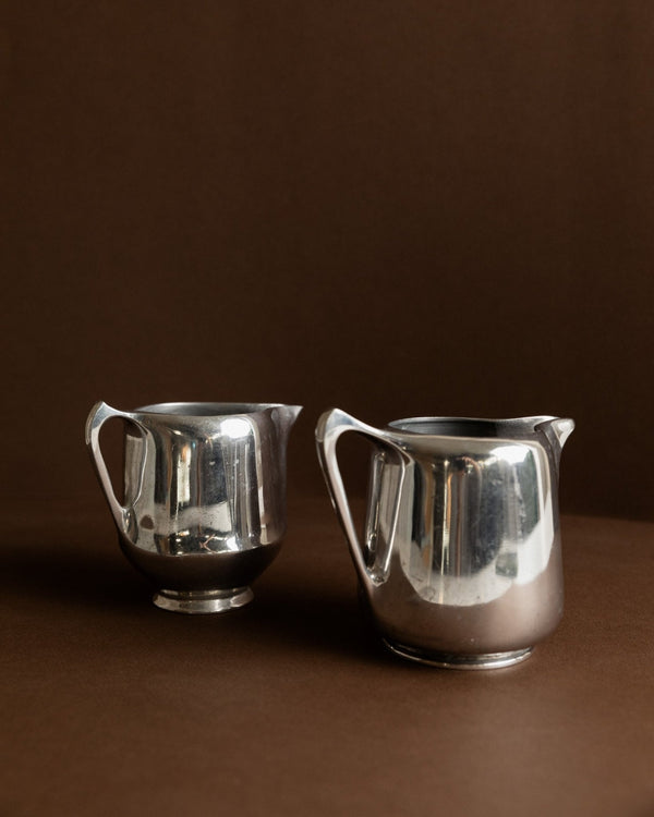 2 Vintage Art Nouveau Jugs by Newmaid Picquot Ware - England 1950s - aluminium sauce boats, timeless design, gift idea, table decoration - Bottega Jacobs