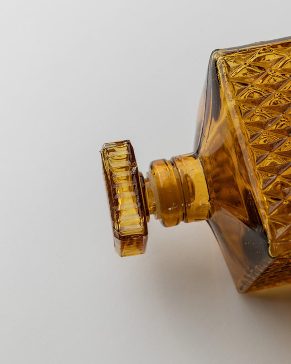 2 Vintage Diamond Point Amber Glass Decanter - Square Liquor Bottles with Stopper - Mid Century Design 70s - Elegant Gift Idea, table Decor_Bottega Jacobs