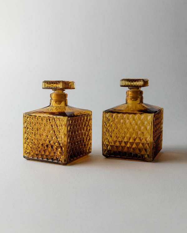 2 Vintage Diamond Point Amber Glass Decanter - Square Liquor Bottles with Stopper - Mid Century Design 70s - Elegant Gift Idea, table Decor_Bottega Jacobs