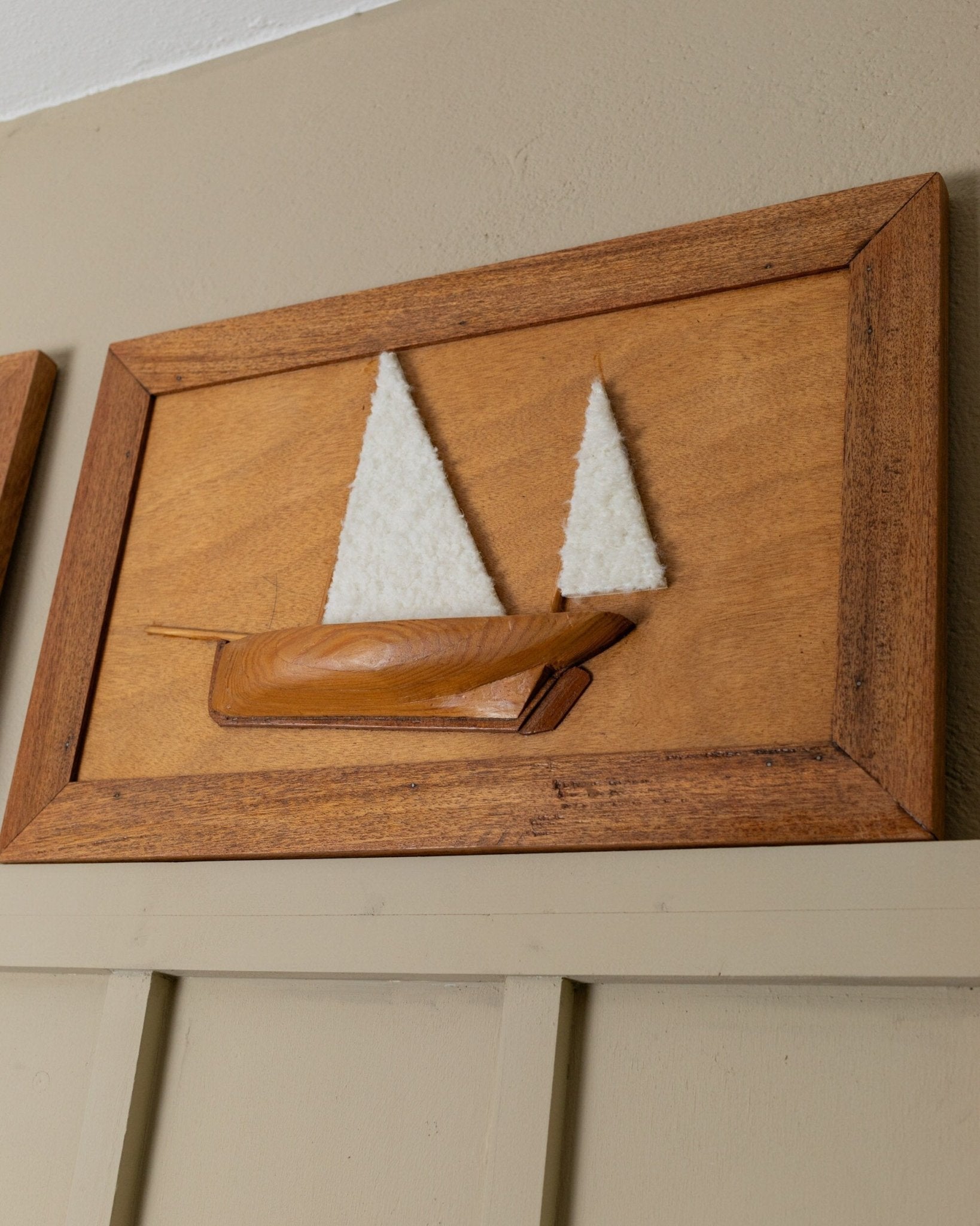 2 vintage wooden boat murals - plastic sailing boats with bouclé wool sails - gift for sailing enthusiasts - France 1960s - Bottega Jacobs
