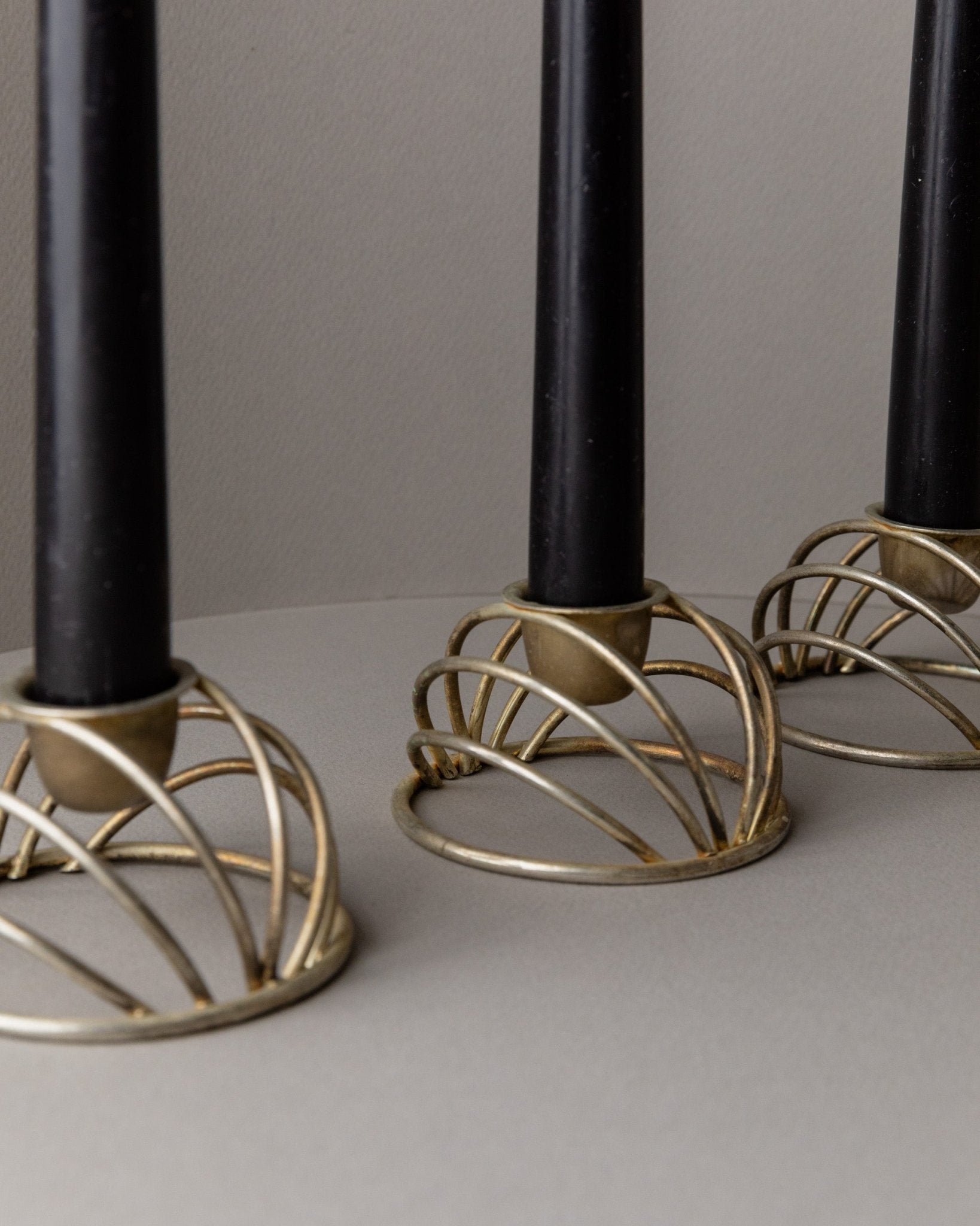 3 vintage brass candle holders - for 3 candles, dome made of brass wire, timeless design Italy 70s - elegant table decoration, gift idea - Bottega Jacobs