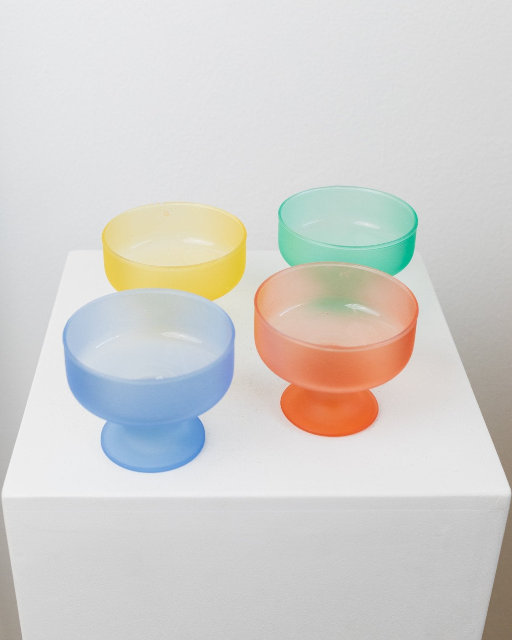 4 Vintage Drinking Glasses – Ice Cream Cups, Memphis Style – 1980s Italian Vintage Glassware – Bold Glass, Retro Gift Idea - Bottega Jacobs