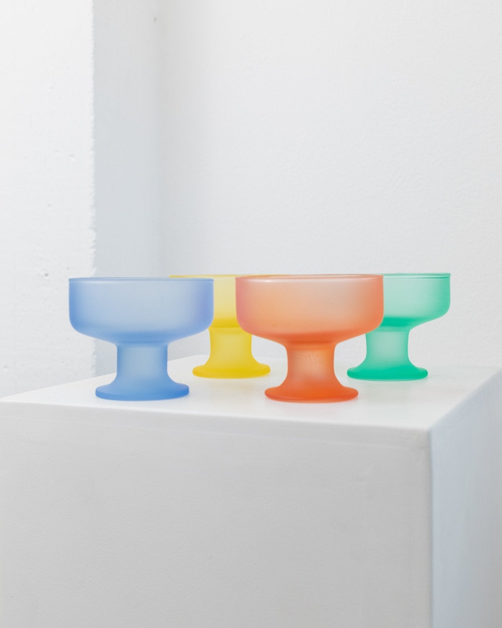 4 Vintage Drinking Glasses – Ice Cream Cups, Memphis Style – 1980s Italian Vintage Glassware – Bold Glass, Retro Gift Idea - Bottega Jacobs