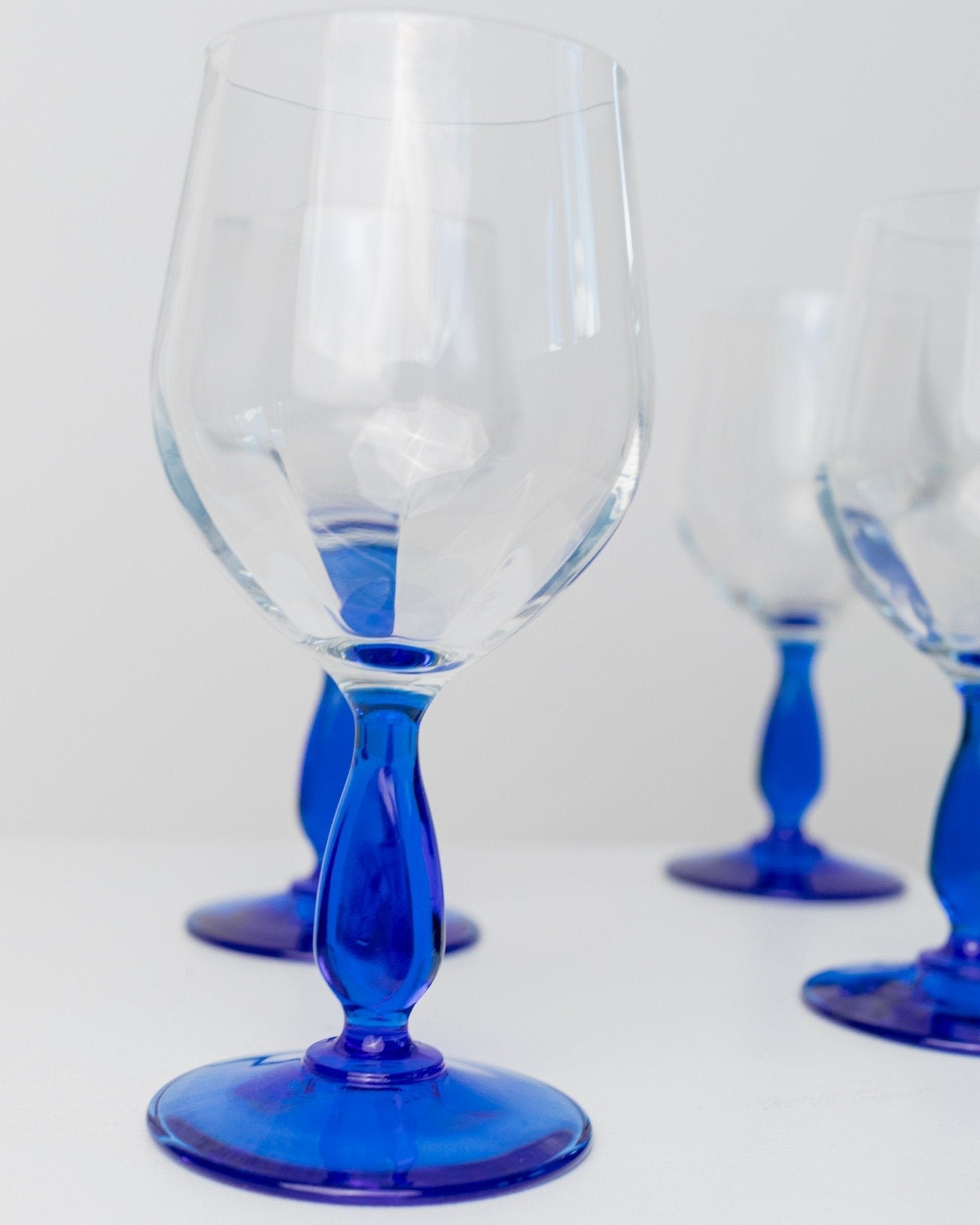 4 vintage wine glasses from Italy 1980s - set of drinking glasses royal blue - elegant design, high quality - MCM - Bottega Jacobs