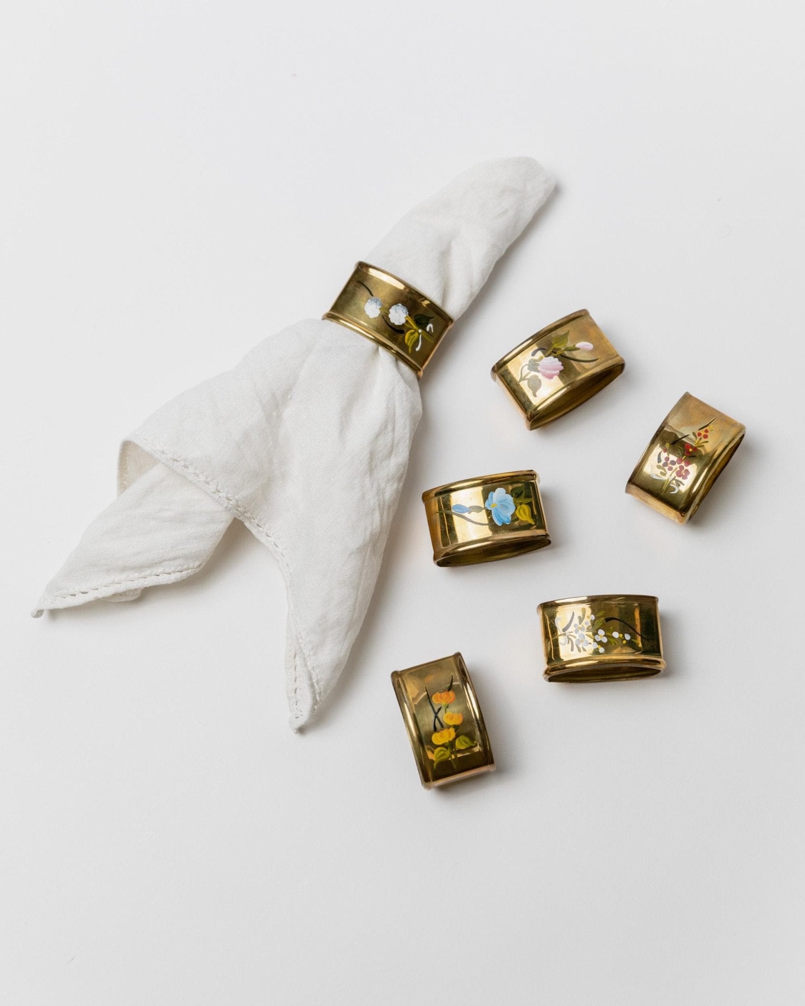 6 Vintage Brass Napkin Rings Handpainted - colorful Flower Motifs - Elegant and Timeless Design Italy 1940s - Noble Table Decor, Gift Idea_Bottega Jacobs