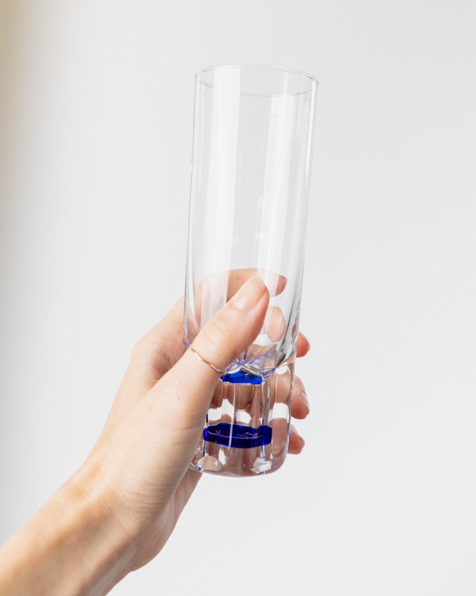6 vintage drinking glasses from Italy 1980s - Set of water glasses in royal blue transparent - Mid Century Design - Bottega Jacobs