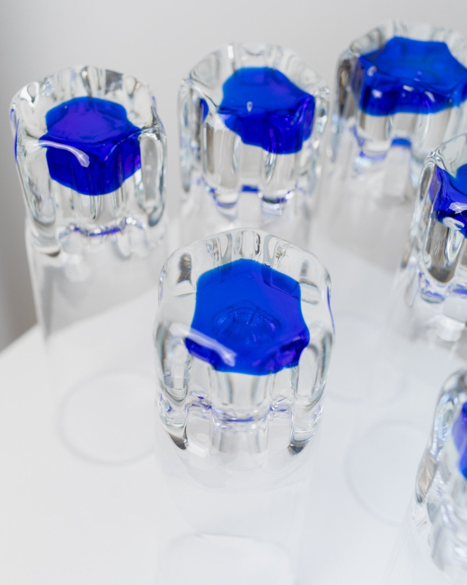 6 vintage drinking glasses from Italy 1980s - Set of water glasses in royal blue transparent - Mid Century Design - Bottega Jacobs
