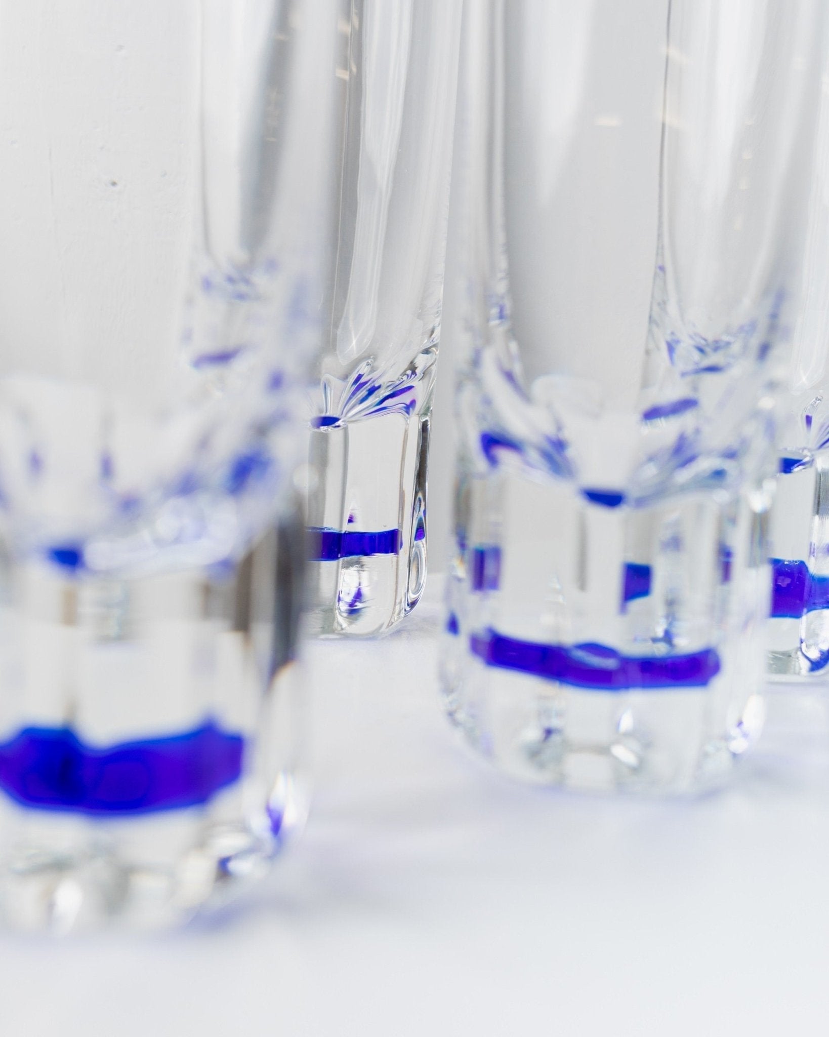 6 vintage drinking glasses from Italy 1980s - Set of water glasses in royal blue transparent - Mid Century Design - Bottega Jacobs