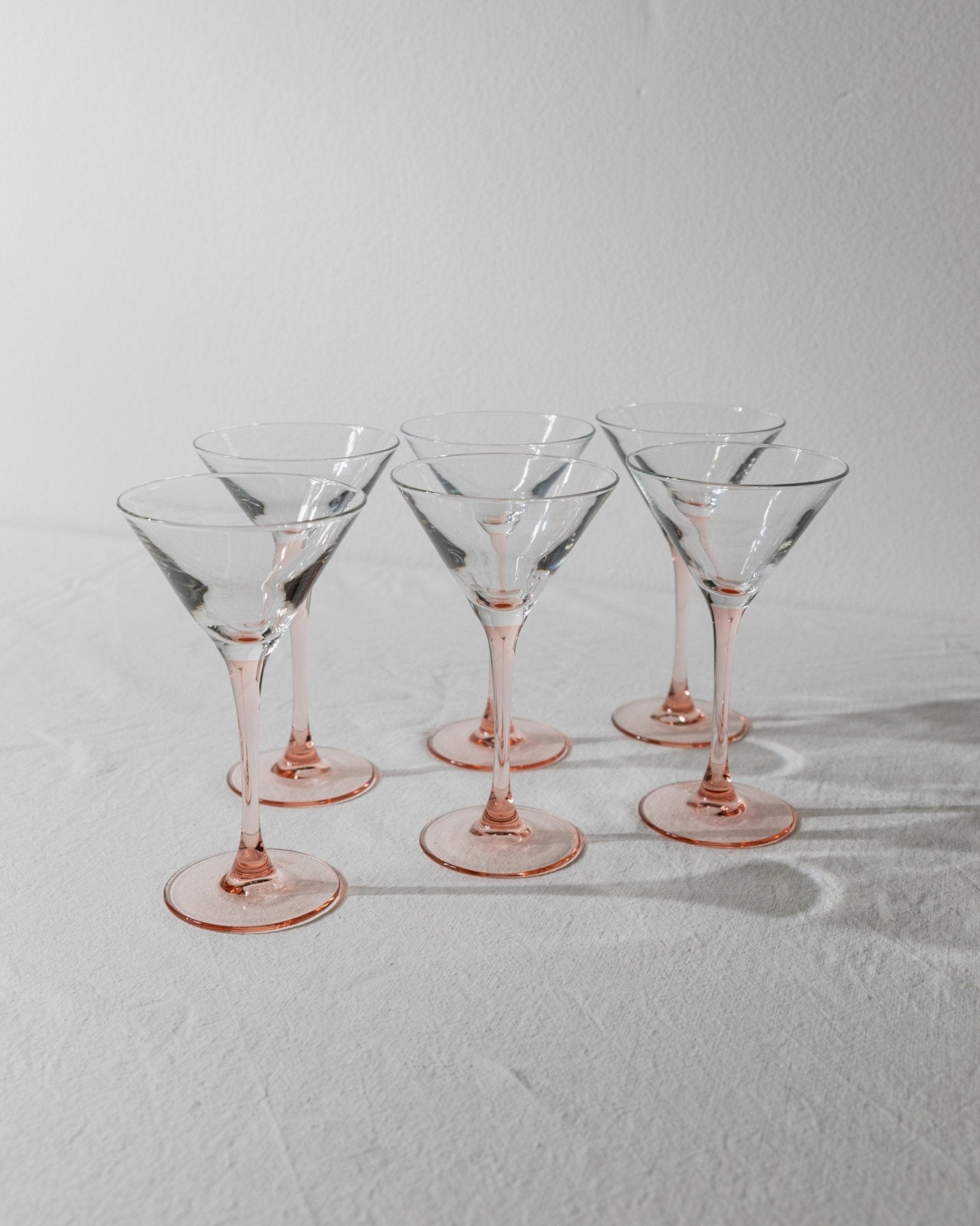 6 Vintage Martini Glasses - Pink Luminarc Champagne Bowls - France 1980s - Cocktail Glass Set, Memphis Style, Colourful Glassware, Gift Idea - Bottega Jacobs