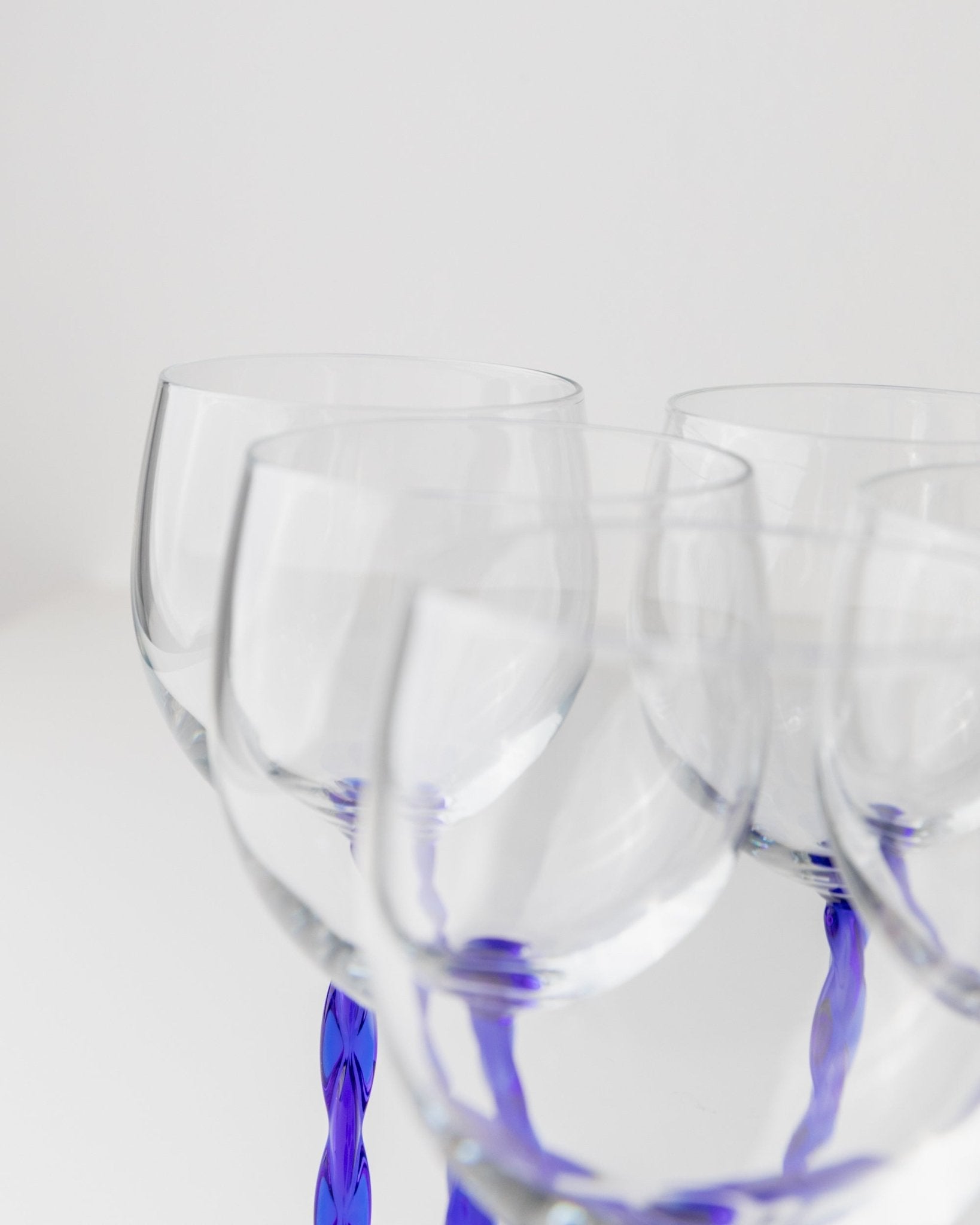 6 vintage Murano glass wine glasses - cobalt blue, twisted stem, elegant  design Italy 70s