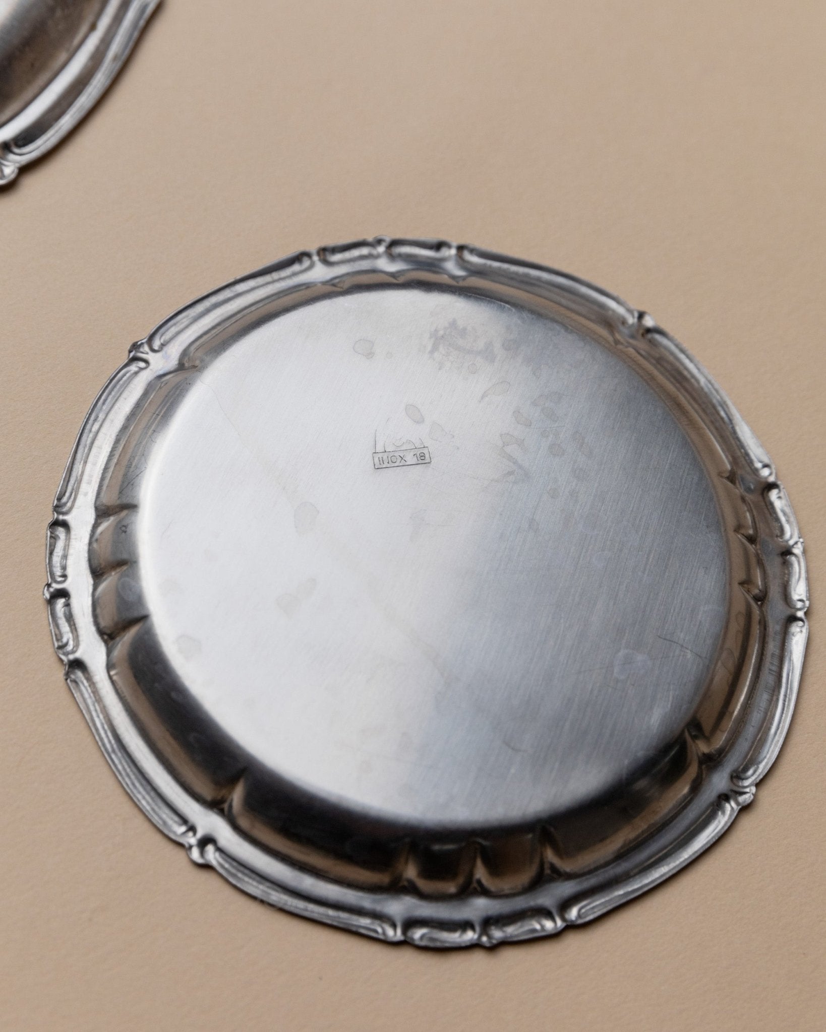 7 vintage stainless steel coasters - Italy 1980s - timeless design, decorated edge - Noble vintage table decoration, elegant gift idea - Bottega Jacobs