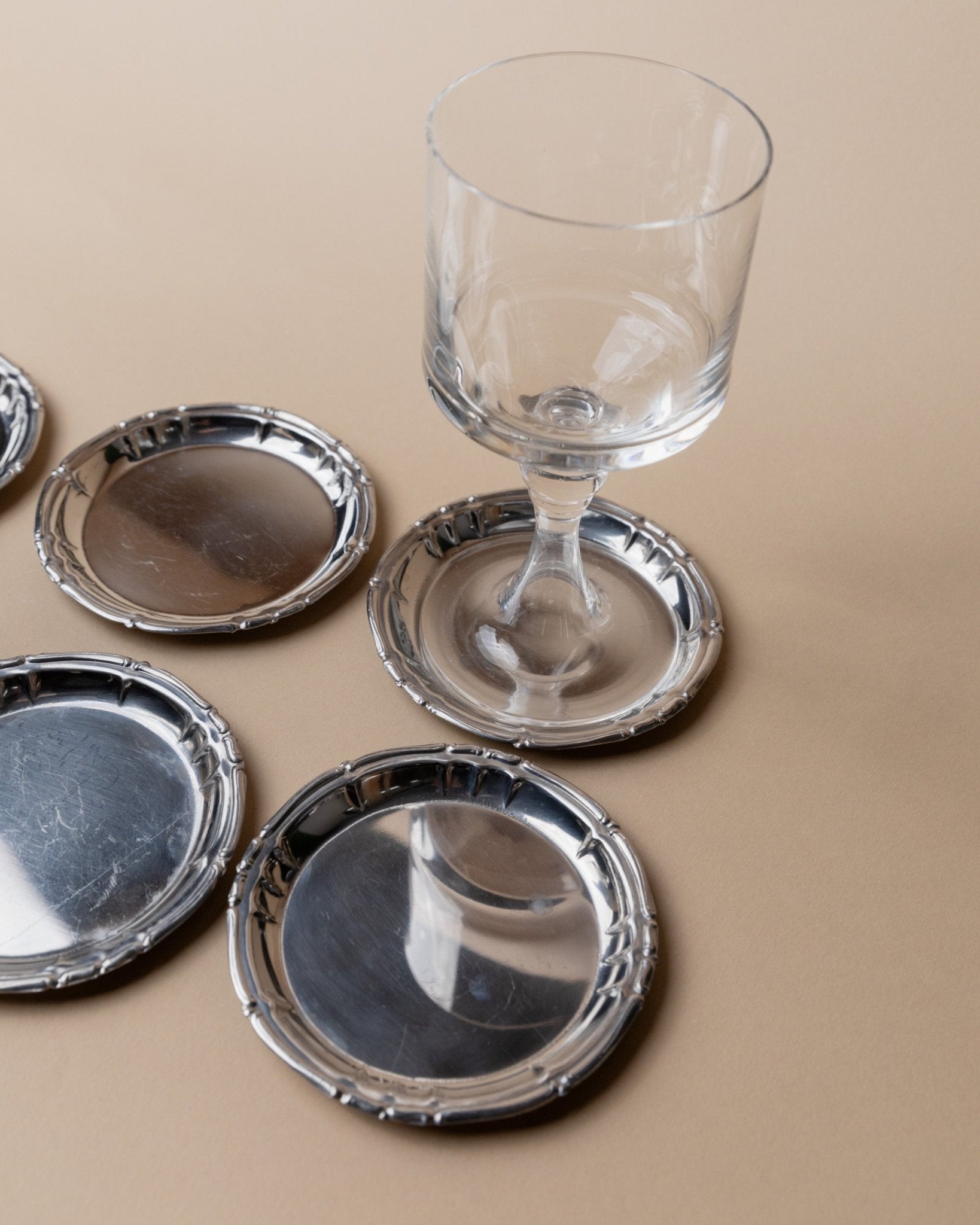 7 vintage stainless steel coasters - Italy 1980s - timeless design, decorated edge - Noble vintage table decoration, elegant gift idea - Bottega Jacobs