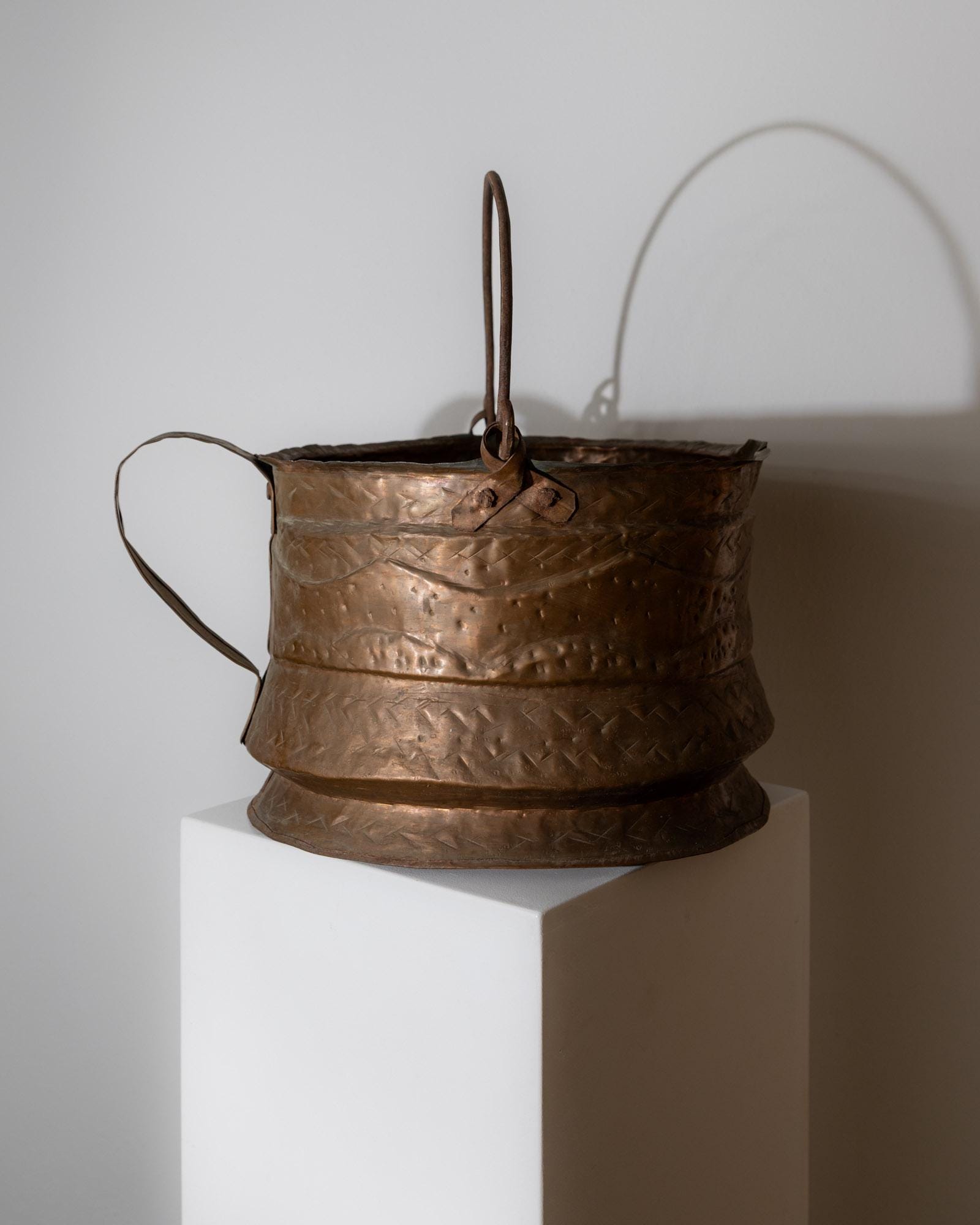 Antique 18th Century Copper Cauldron, Large Hand Hammered Vessel with Dual Handles, Rustic Planter, Timeless Italian Decor, Gift Idea_Bottega Jacobs