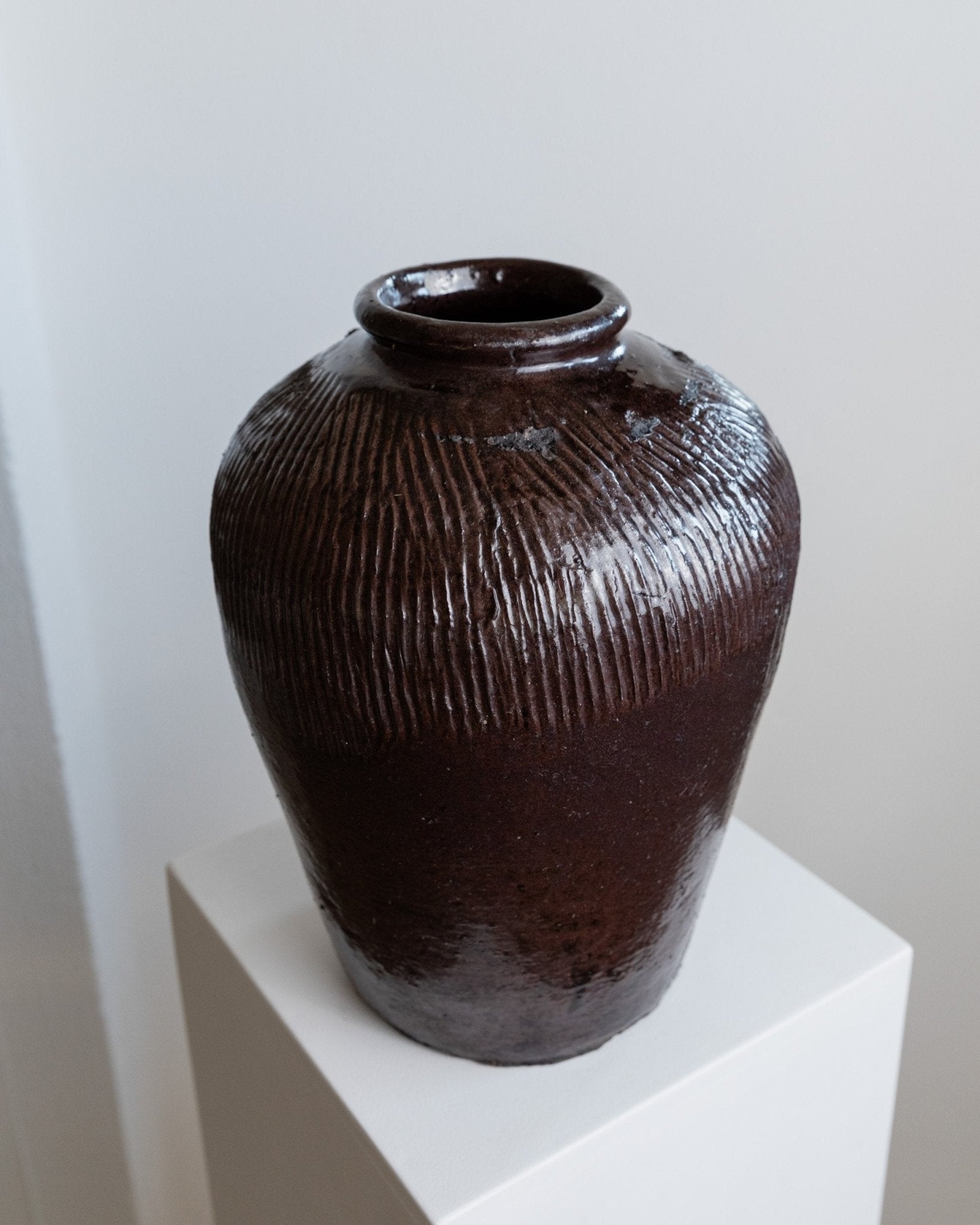 Antique XL Chinese Rice wine Pot Ceramic - rustic, brown, relief - China 19th century - country house decoration, wine jug, vase, gift idea - Bottega Jacobs