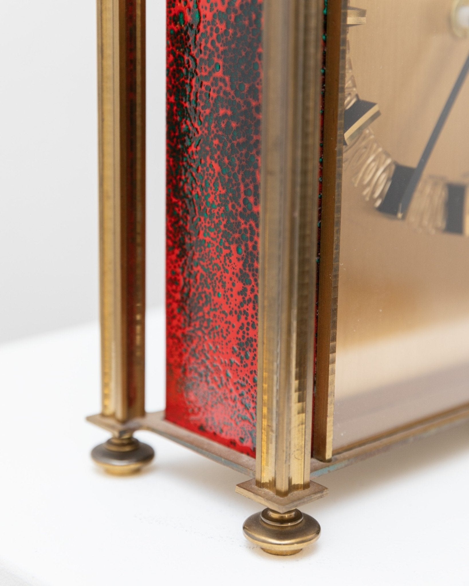 Atlanta desk Clock brass - Vintage standing clock red details - 1970s - Bottega Jacobs