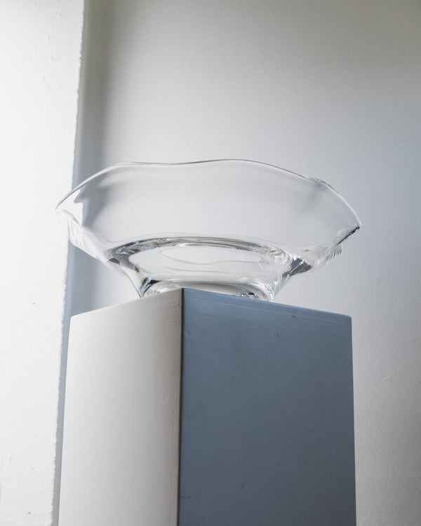 Huge 16,5” Vintage Glass Bowl by Laica Cristalleria - Wavy Shape, Clear Glass, Centerpiece or Fruit Bowl - Italy 1990s - timeless tabledecor_Bottega Jacobs