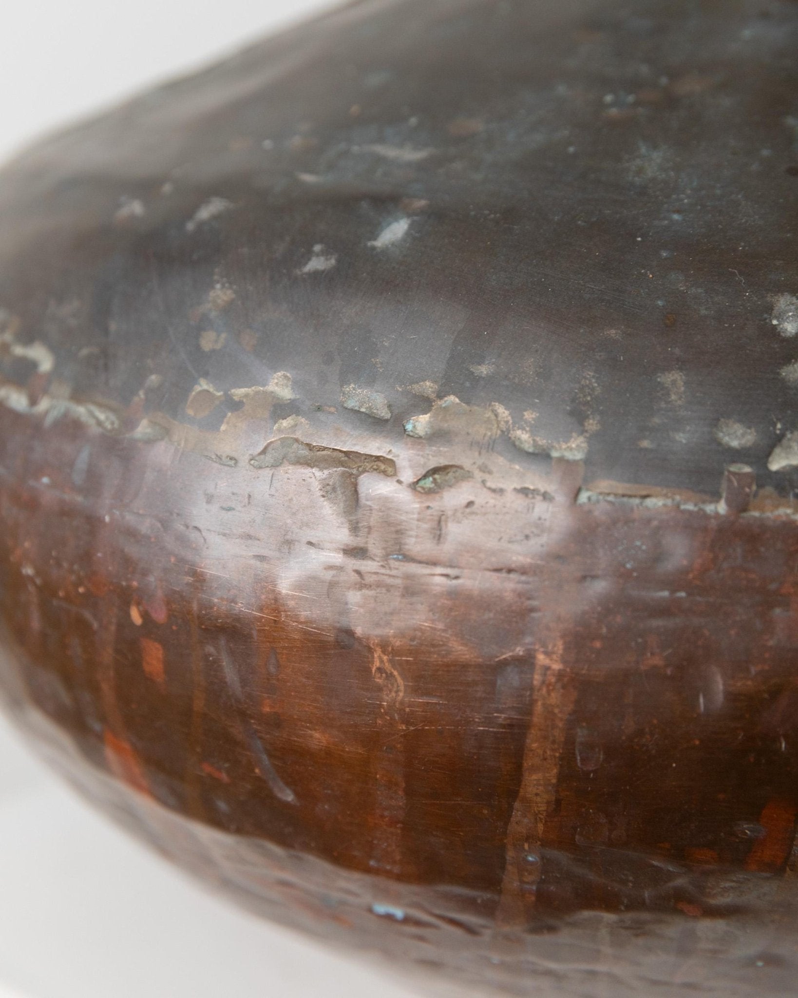 Large Antique Copper and Bronze Jug - Rare Hand - Hammered Vessel - Italy circa 1700 - Decorative Retro Flower Vase, Elegant Unique Gift Idea_Bottega Jacobs
