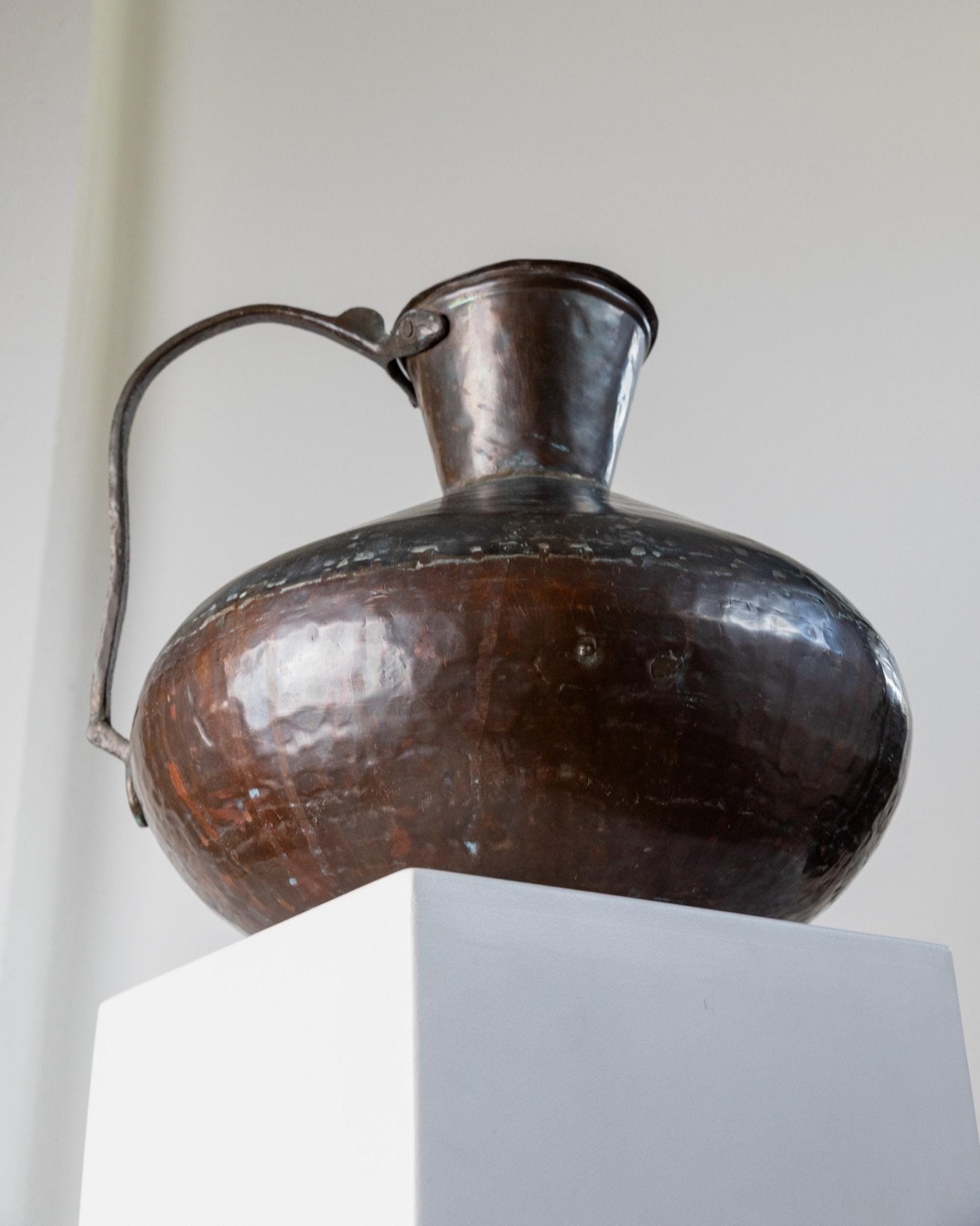 Large Antique Copper and Bronze Jug - Rare Hand - Hammered Vessel - Italy circa 1700 - Decorative Retro Flower Vase, Elegant Unique Gift Idea_Bottega Jacobs