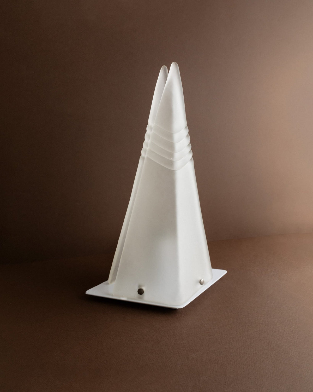 Murano pyramid table lamp in frosted glass - original Space Age Design - Made in Italy - 70s_Bottega Jacobs