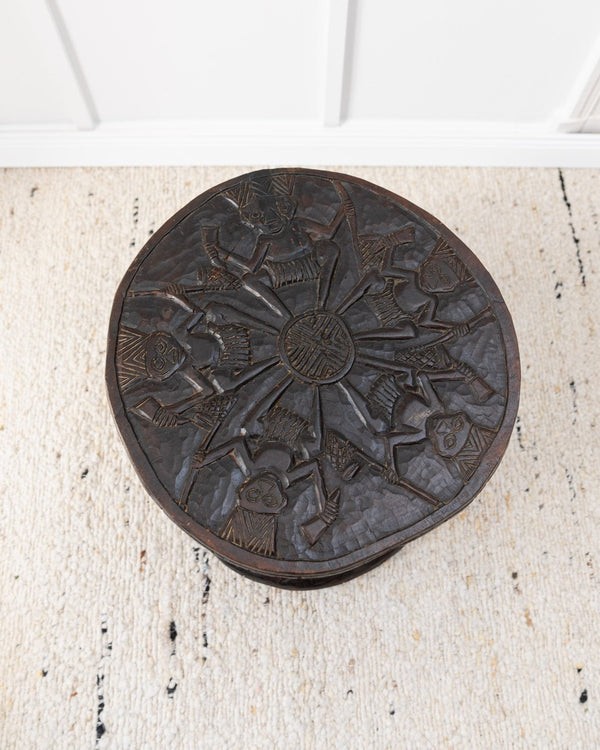 Old Bamileke stool - side table from Cameroon - African Art - 1950s - Bottega Jacobs
