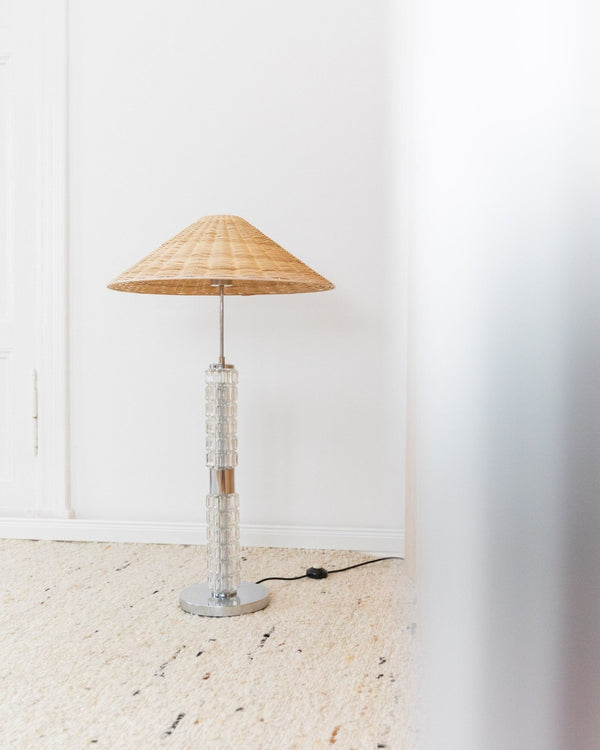 Richard Essig floor or table lamp with illuminated glass body - Mid Century 1960s - Bottega Jacobs