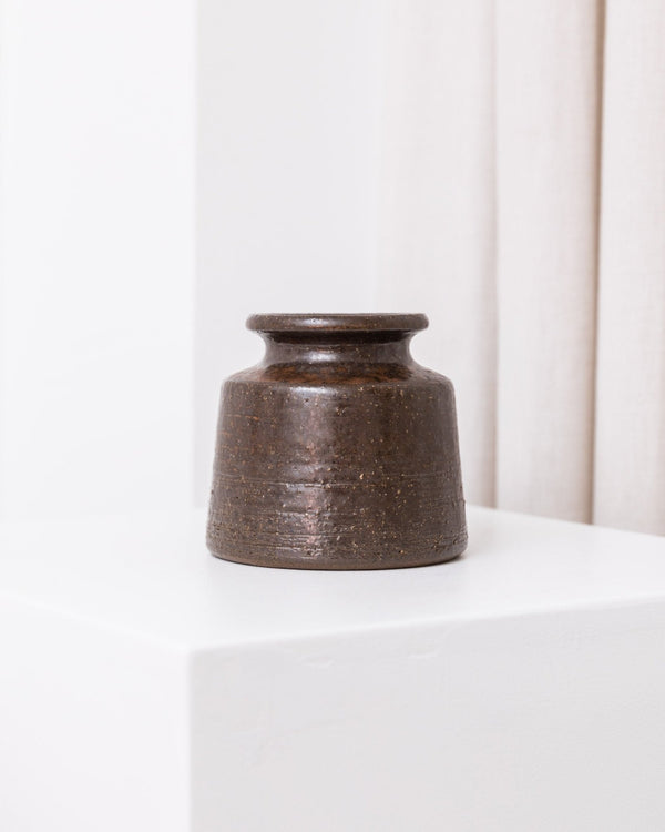 Rudi Stahl Studio ceramic vase - organic shape in dark brown - fireclay stoneware - Mid Century 1960s - Bottega Jacobs