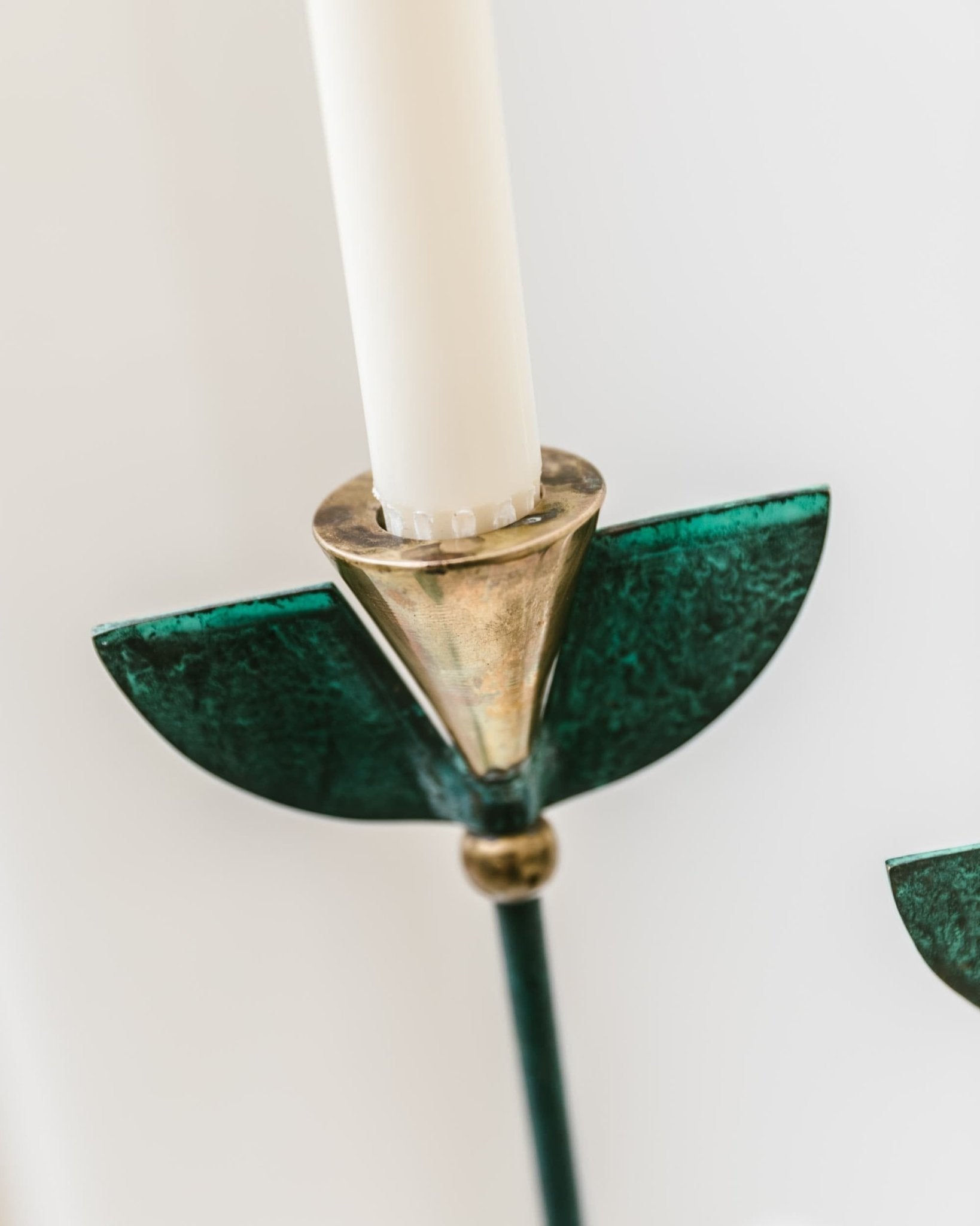 Set of 2 brass candle stands in the Hollywood Regency Style - 1980s - Bottega Jacobs