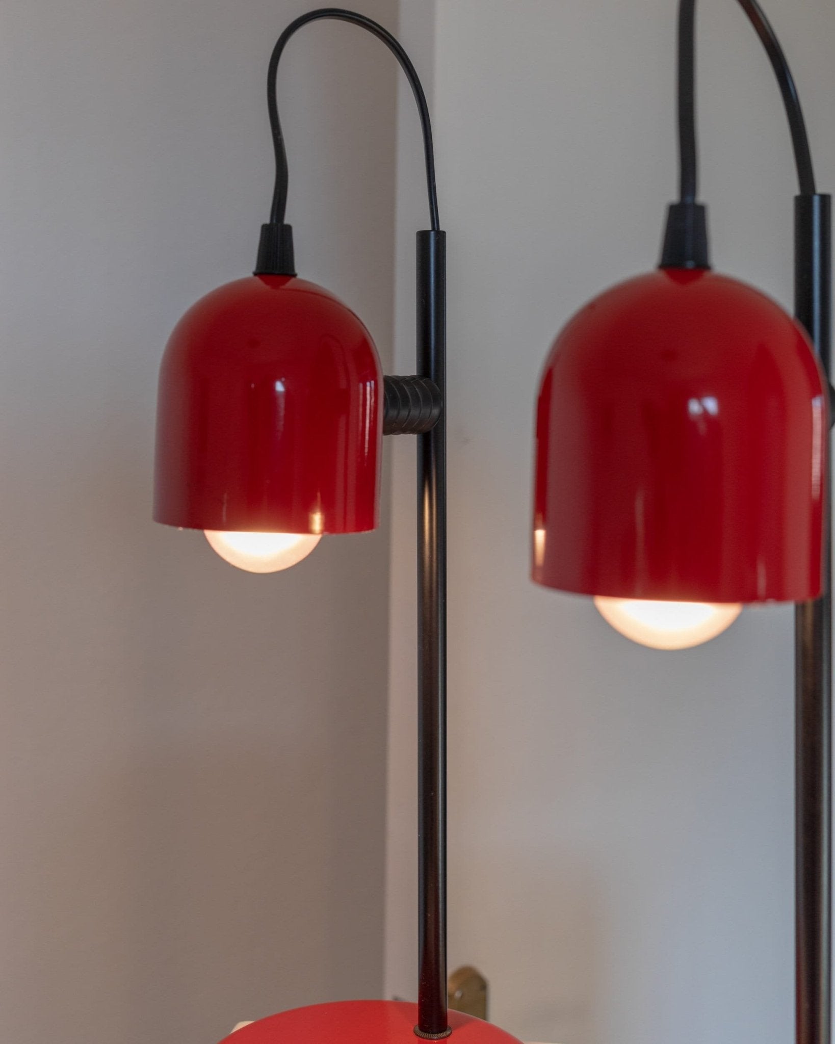 Set of 2 red vintage table lamps - Postmodern Memphis design - Italy 1980s - Bottega Jacobs