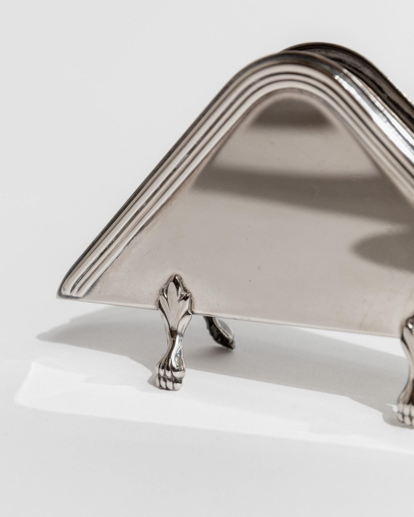 Set of 2 Triangular Napkin Holders, Silverplated - Timeless Design with Small Paw Details Italy 1970s - Noble Table Decor, Elegant Gift Idea_Bottega Jacobs