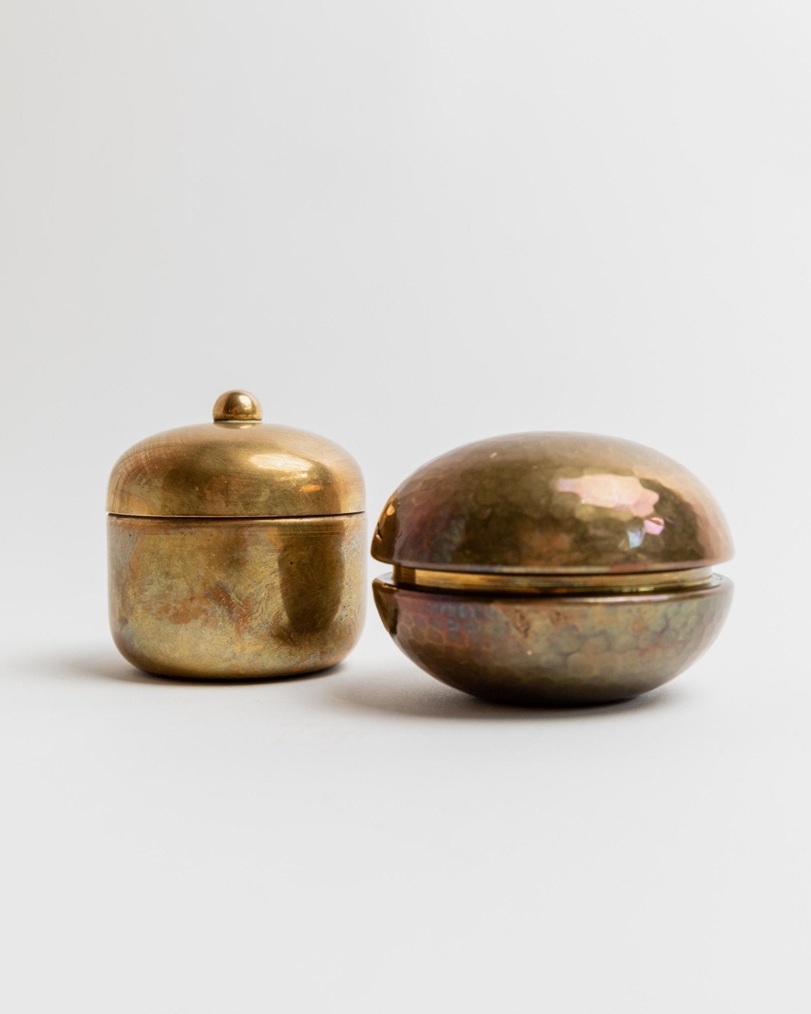 Set of 2 Vintage Brass Tins with Lid - handmade, timeless Design, Italy 1950s - Gift boxes, Storage for Jewelry, Medicine, elegant Gift Idea_Bottega Jacobs