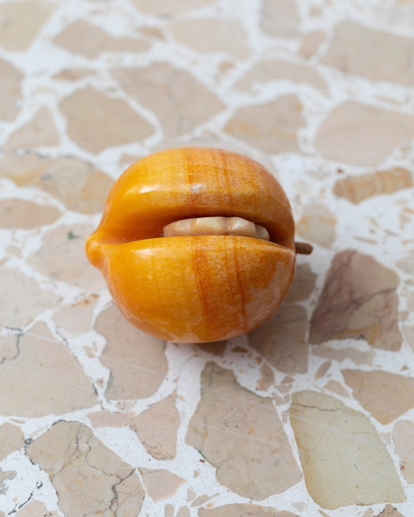 Set of 5 vintage alabaster fruits - yellow stone fruit handmade - Mid Century Design - Italy 1970s - Bottega Jacobs