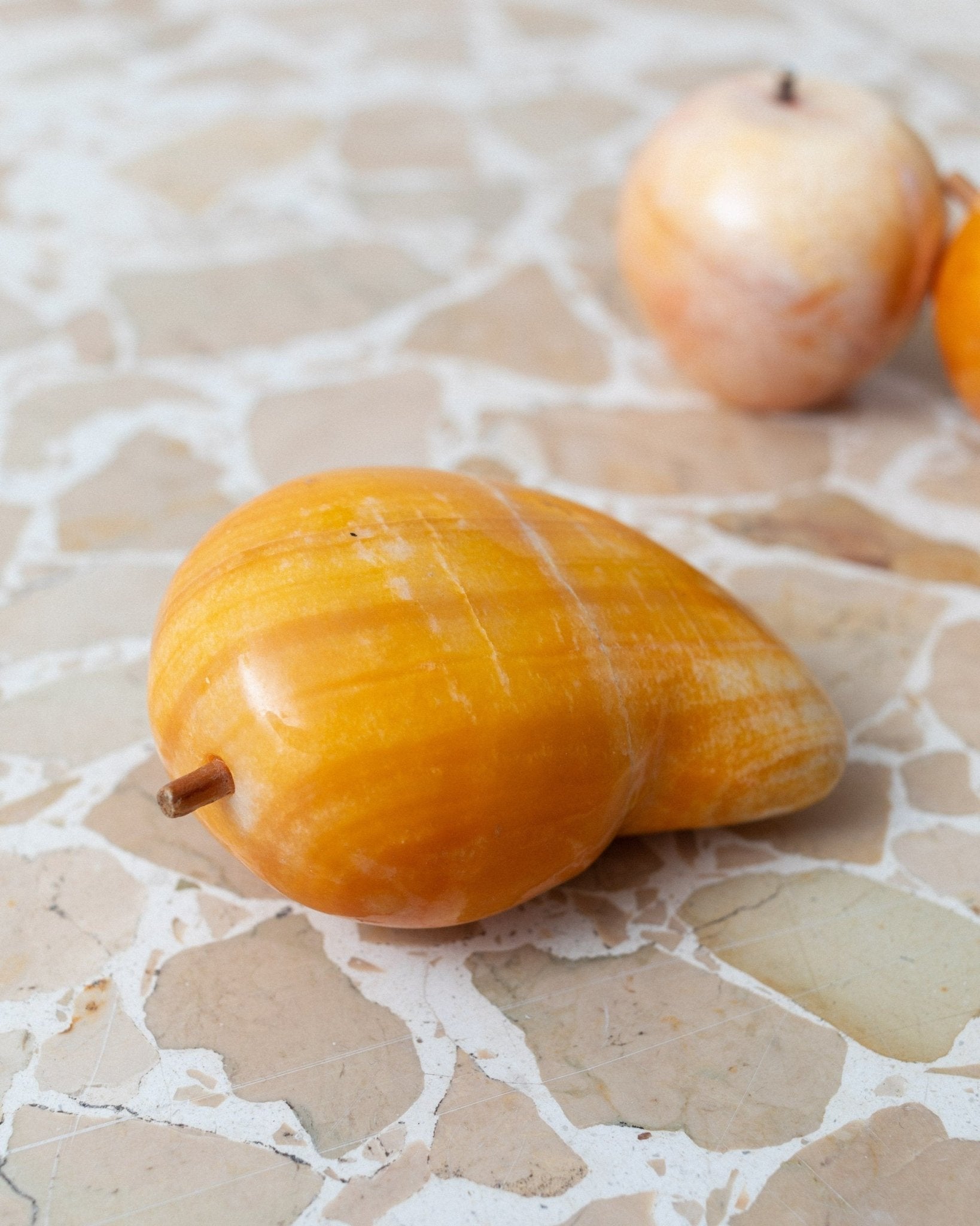 Set of 5 vintage alabaster fruits - yellow stone fruit handmade - Mid Century Design - Italy 1970s - Bottega Jacobs