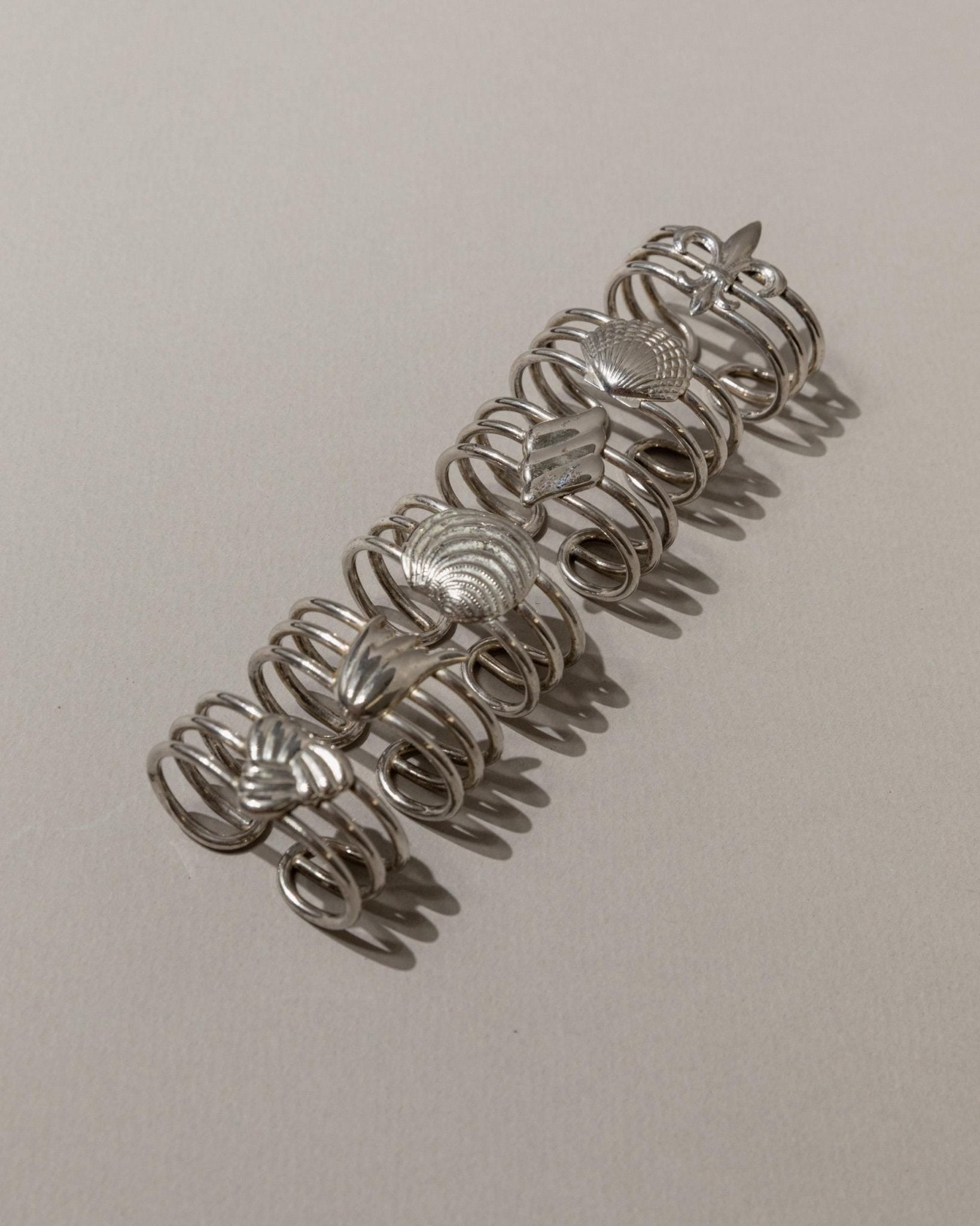 Set of 6 Vintage Napkin Rings silver - plated - Timeless Design with Nautical Details Italy 1960s - Noble Table Decoration, Elegant Gift Idea_Bottega Jacobs