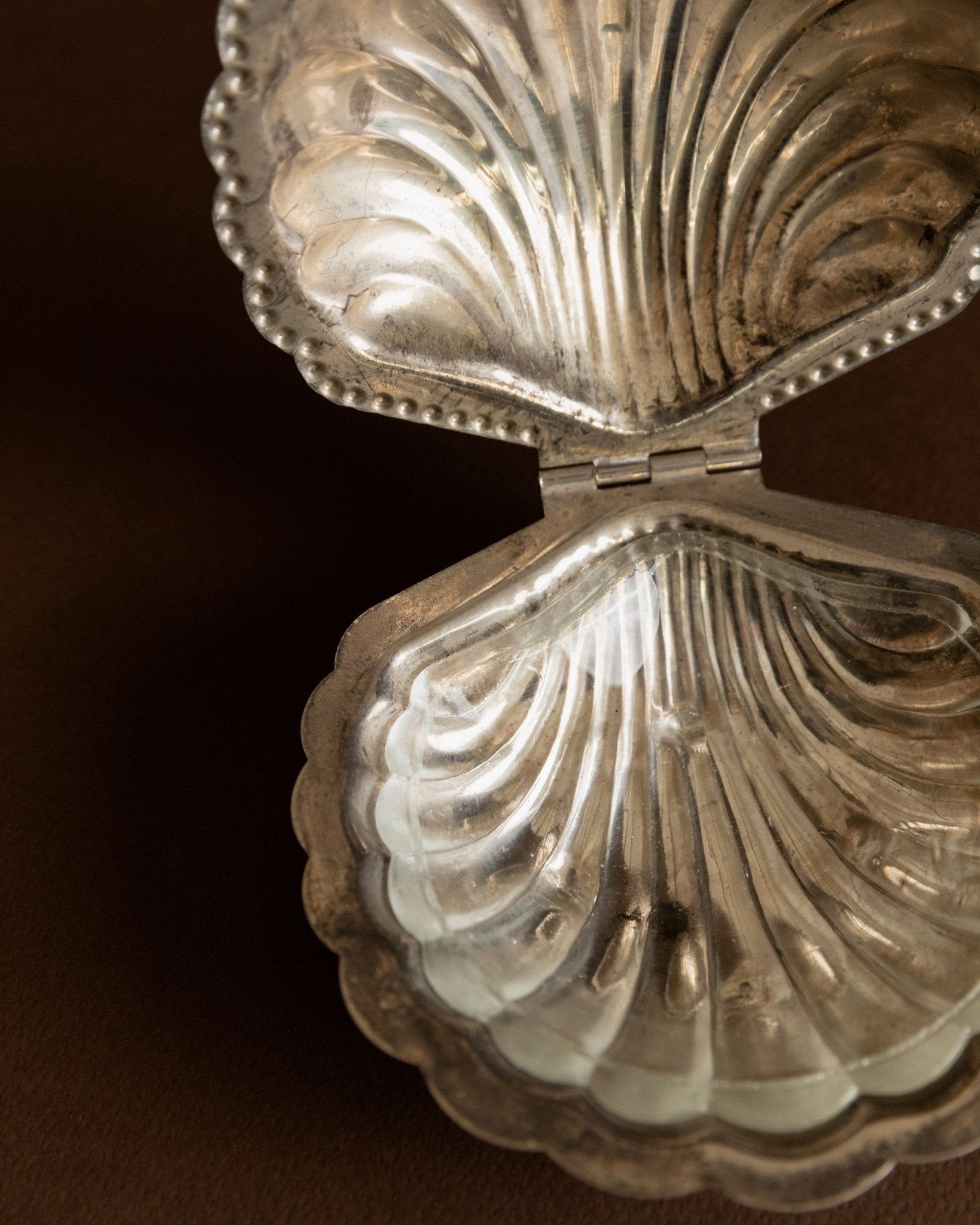 Silver - plated vintage butter, caviar or salt tin in shell shape - Italy 1950s - Noble vintage table decoration antique, elegant gift idea - Bottega Jacobs