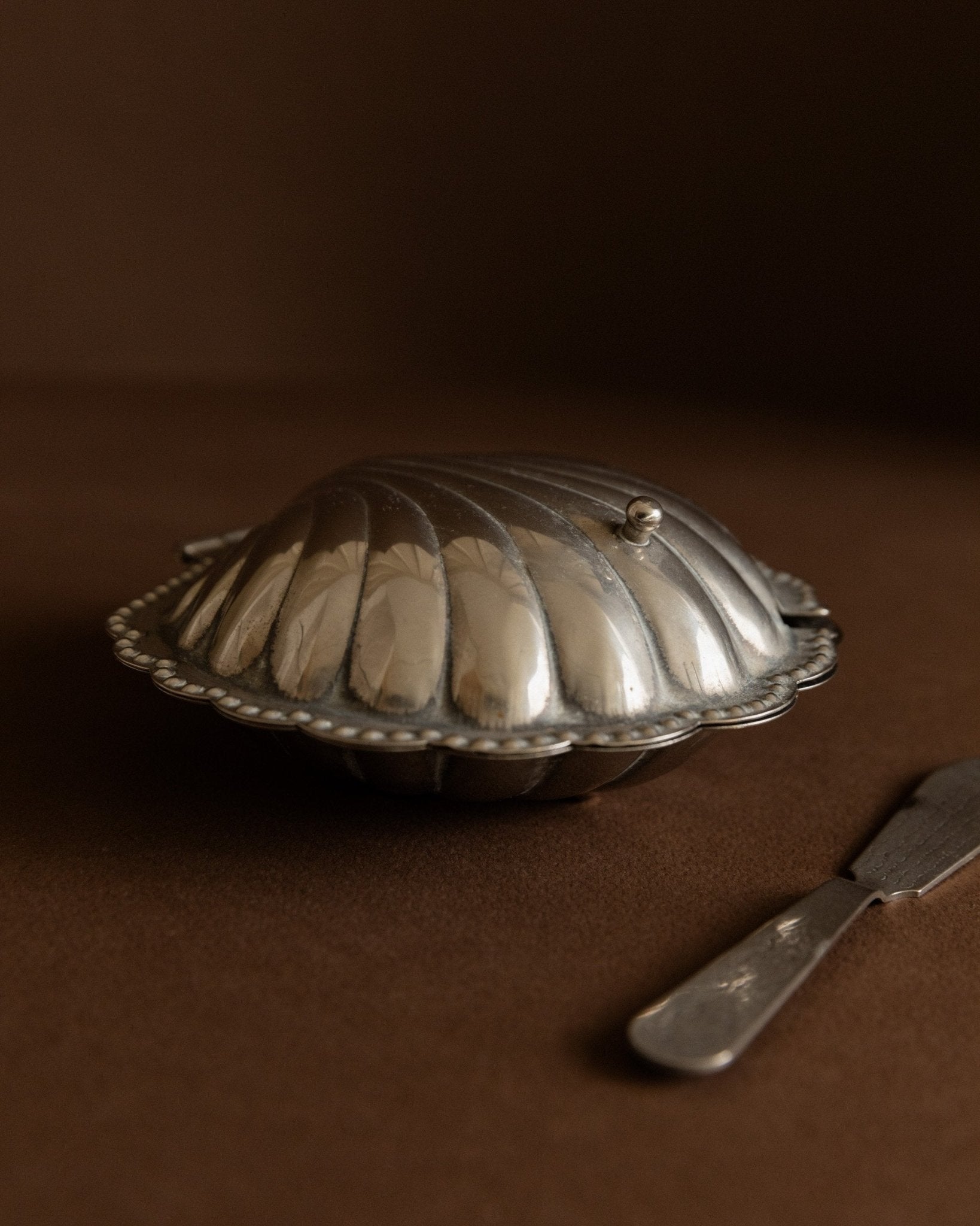 Silver - plated vintage butter, caviar or salt tin in shell shape - Italy 1950s - Noble vintage table decoration antique, elegant gift idea - Bottega Jacobs