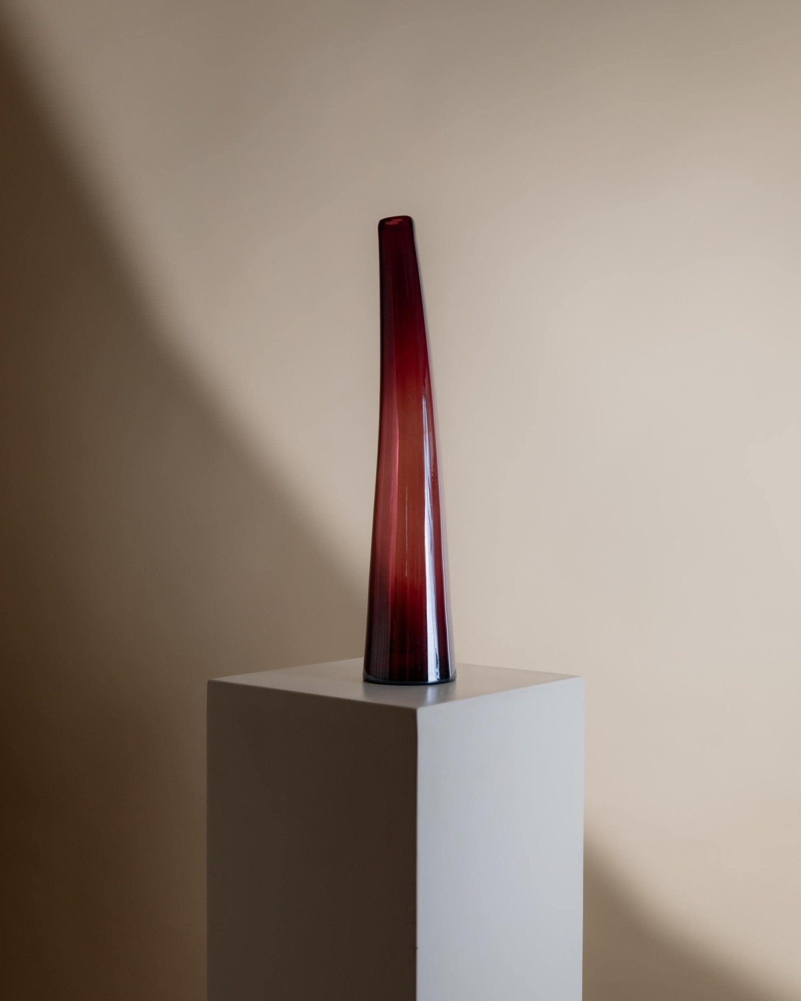 Super Large Murano Glass Vase - Purple and Dark Red, tall narrow Tube - Mid Century Design Italy 1970s - Table Decoration, Unique Gift Idea_Bottega Jacobs