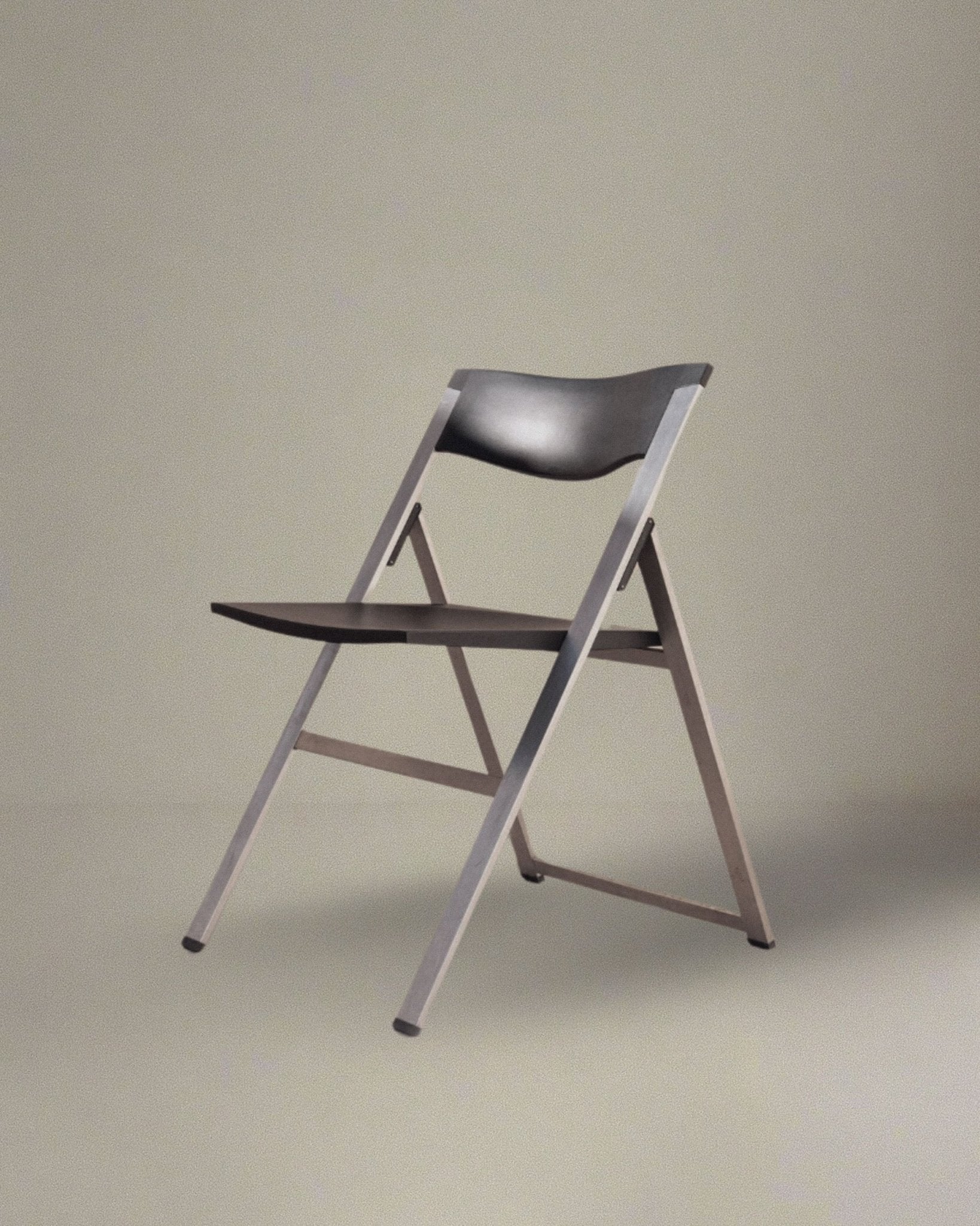 Tecno folding chair P08 - Design Justus Kolberg - steel and black plastic - Made in Italy 1990s_Bottega Jacobs
