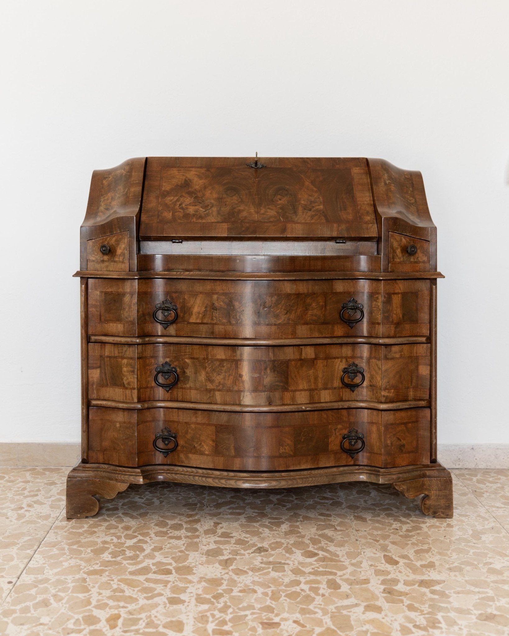 Vintage 1900 Venetian Secretary Desk - Curved Walnut Design with Elegant Handles - Timeless Italian Classic Furniture Decor, Noble Gift Idea_Bottega Jacobs