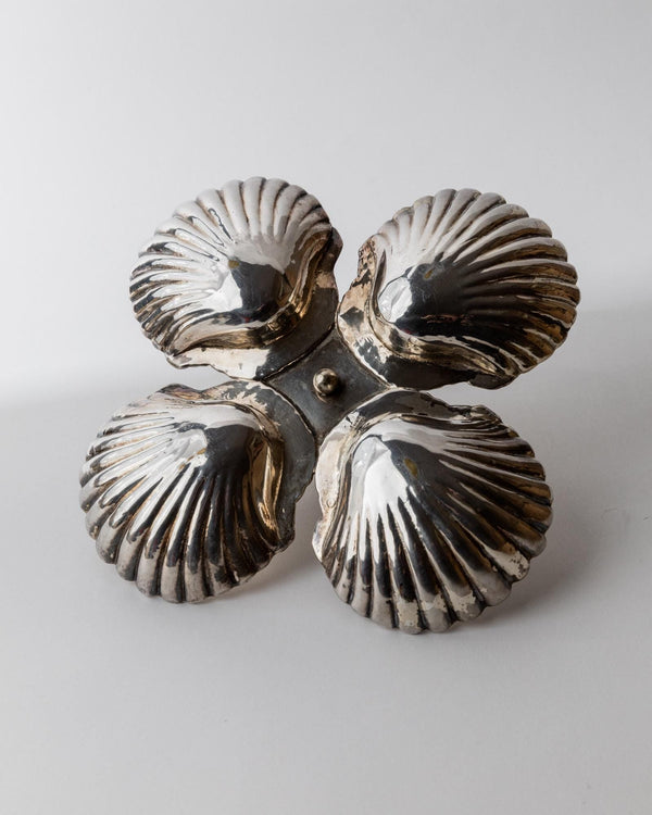 Vintage 1930s Silver Plated Bowl Centerpiece, Four Small Shell Dishes with Pinecone Handle, Elegant Art Deco Table Decor, Timeless Gift Idea_Bottega Jacobs