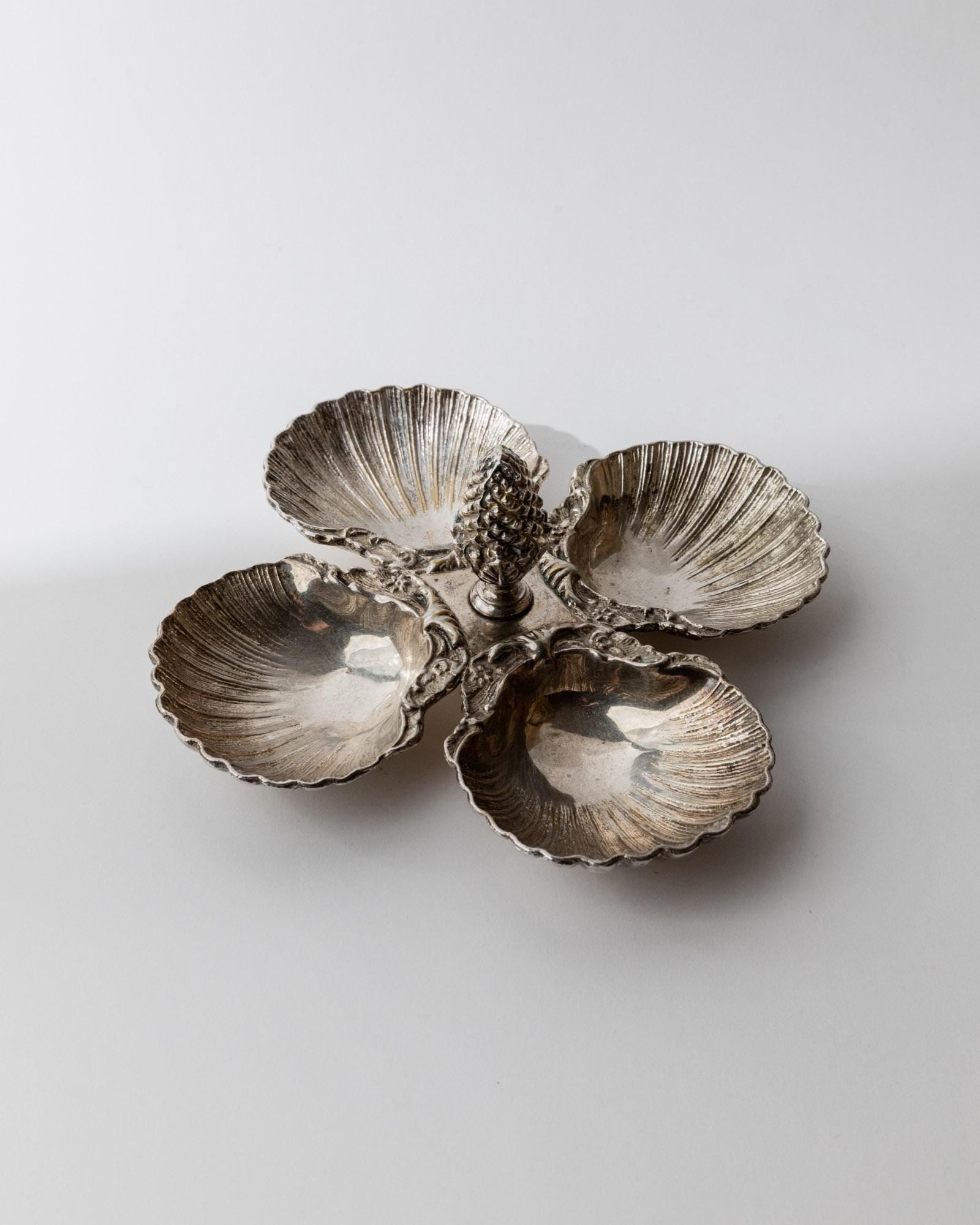 Vintage 1930s Silver Plated Bowl Centerpiece, Four Small Shell Dishes with Pinecone Handle, Elegant Art Deco Table Decor, Timeless Gift Idea_Bottega Jacobs