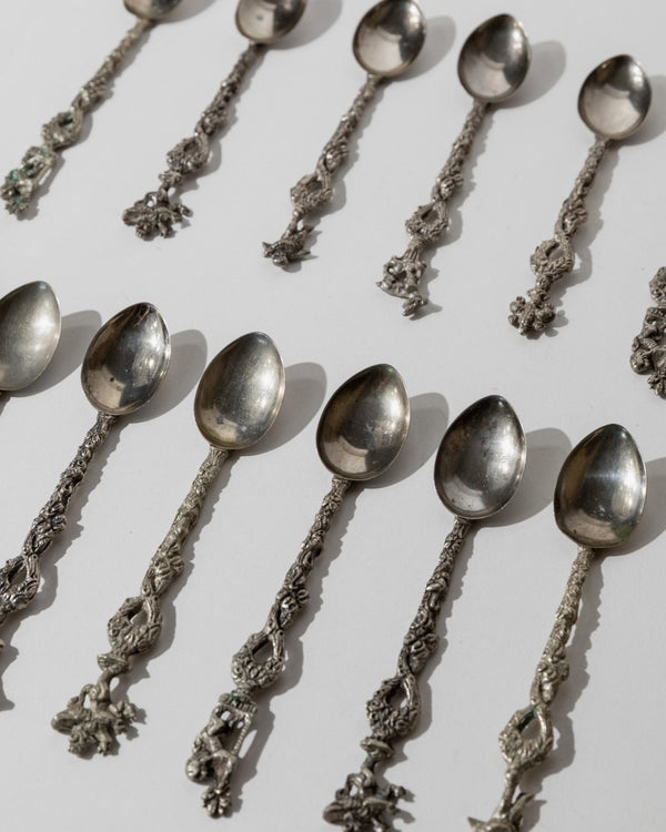 Vintage 1930s Silver Plated Tea and Cake Serving Set, 13 Ornate Spoons with Heraldic Figures and 1 Cake Server, Italian Tableware, Gift Idea_Bottega Jacobs