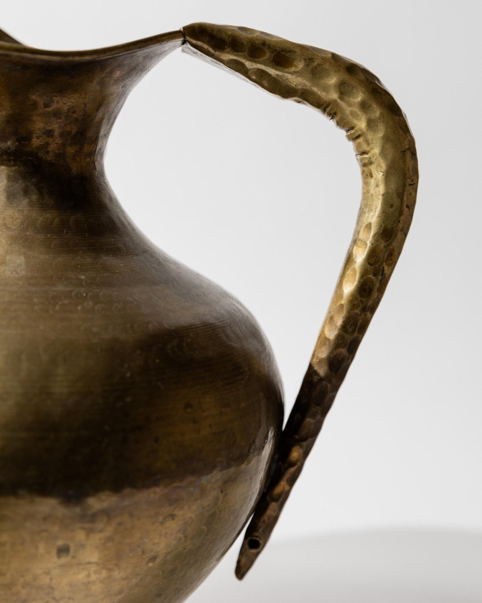 Vintage 1940s Brass Vase, Hand - Hammered Metal in Amphora Shape, Design Italy 1940s, Decorative Retro Flower Vase, Elegant Gift Idea_Bottega Jacobs