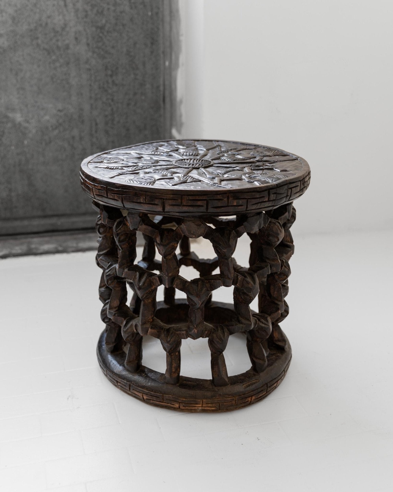 Vintage 1950s Bamileke stool - hand - carved table from Cameroon - African art - Handmade, Boho Furniture, gift idea_Bottega Jacobs