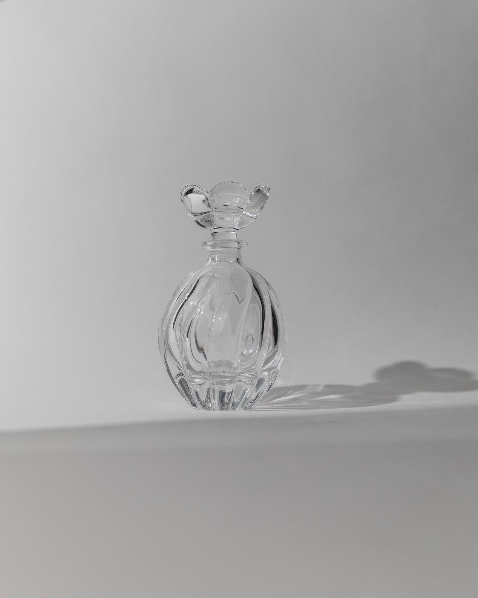Vintage 1950s Murano Glass Perfume Bottle, Curved Hand Blown Glass with Floral Stopper, Timeless Vanity Decor, Noble Gift Idea_Bottega Jacobs