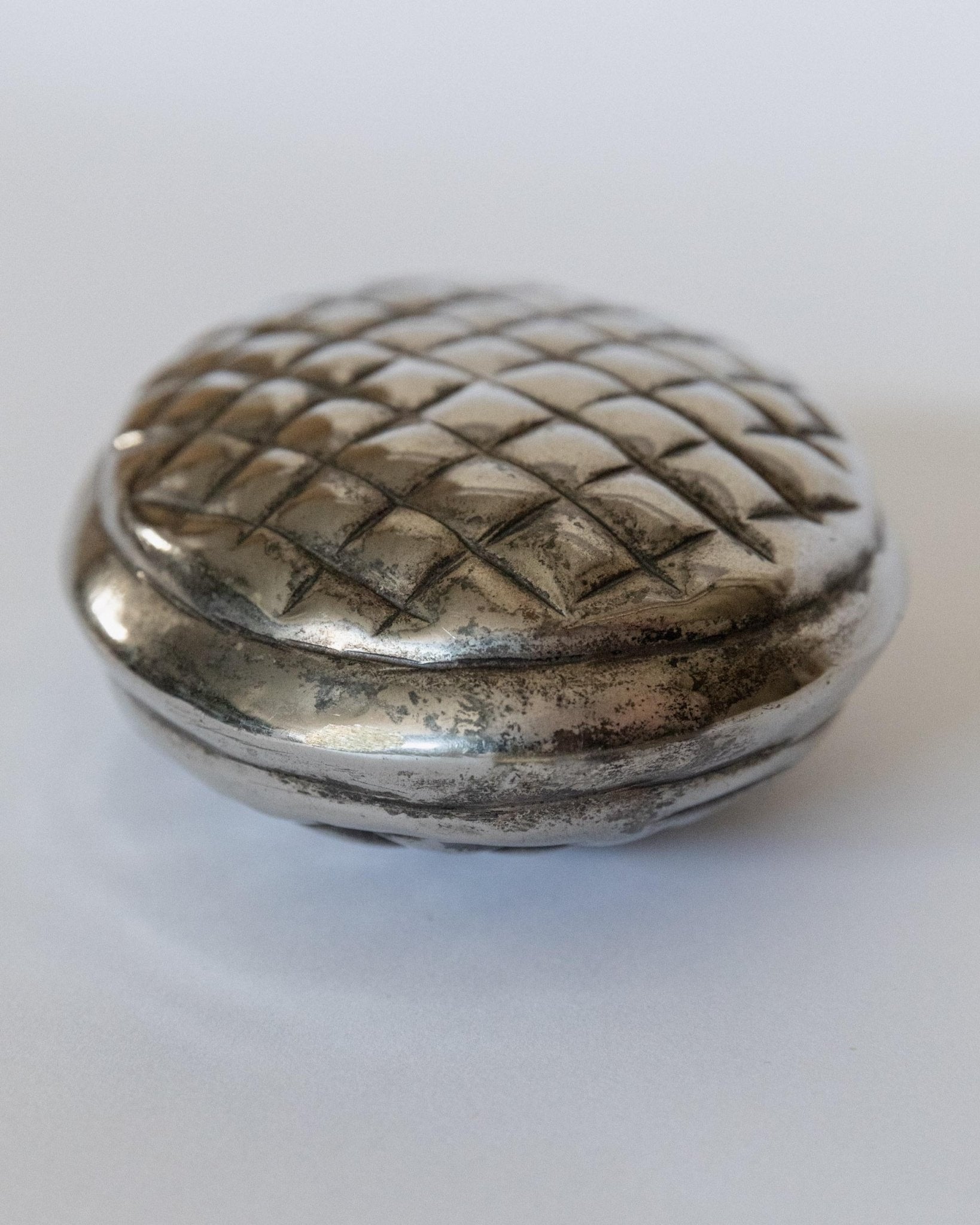 Vintage 1950s Silver Plated Flask, Pinecone Shape Metal Design, Unique Bar Accessory for Men, Retro Style Collectible, Elegant Gift Idea_Bottega Jacobs