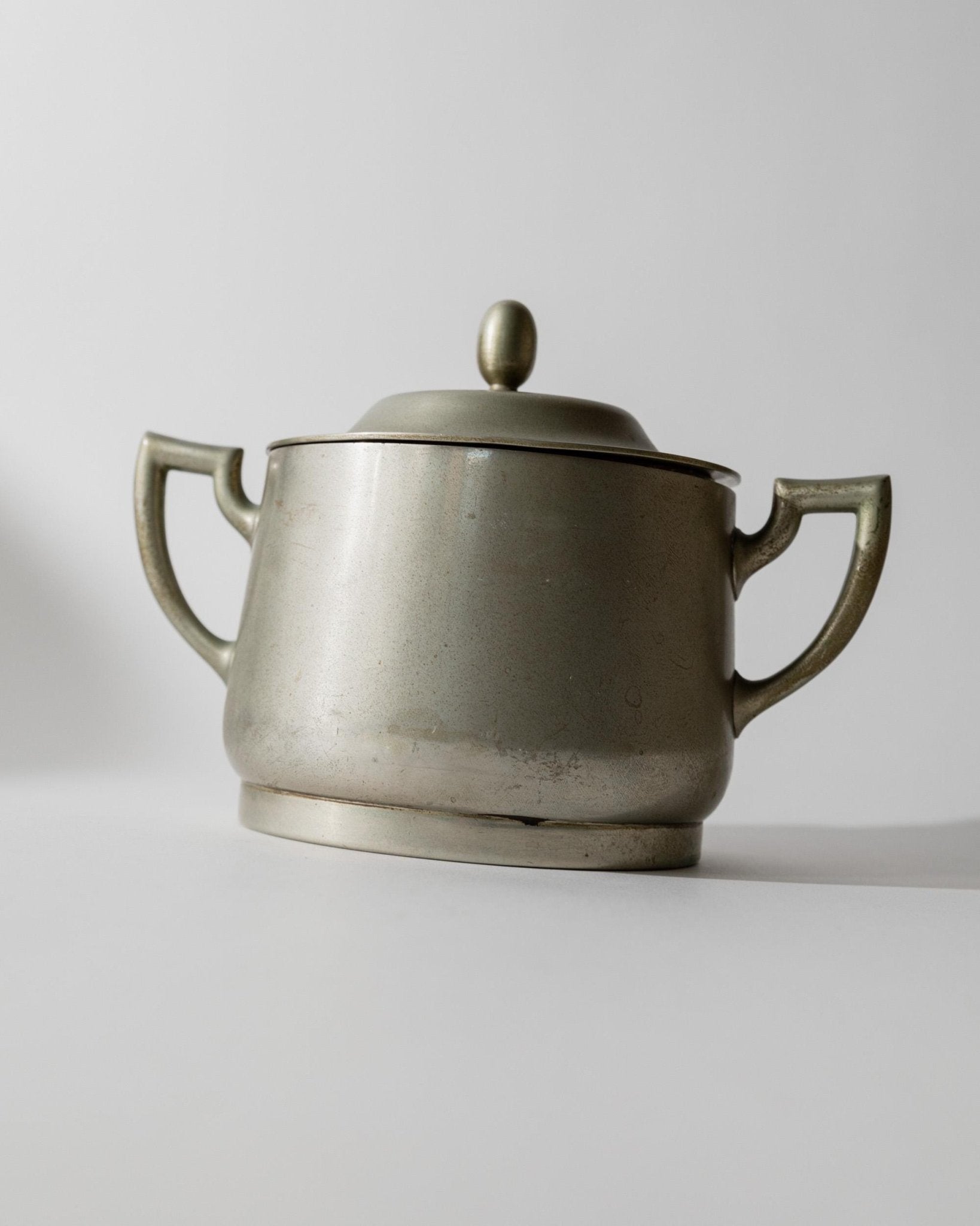 Vintage 1950s Silver Plated Lidded Box, Elegant Two Handle Design with Classic Form, Table Accent, Timeless Serving Piece, Noble Gift Idea_Bottega Jacobs