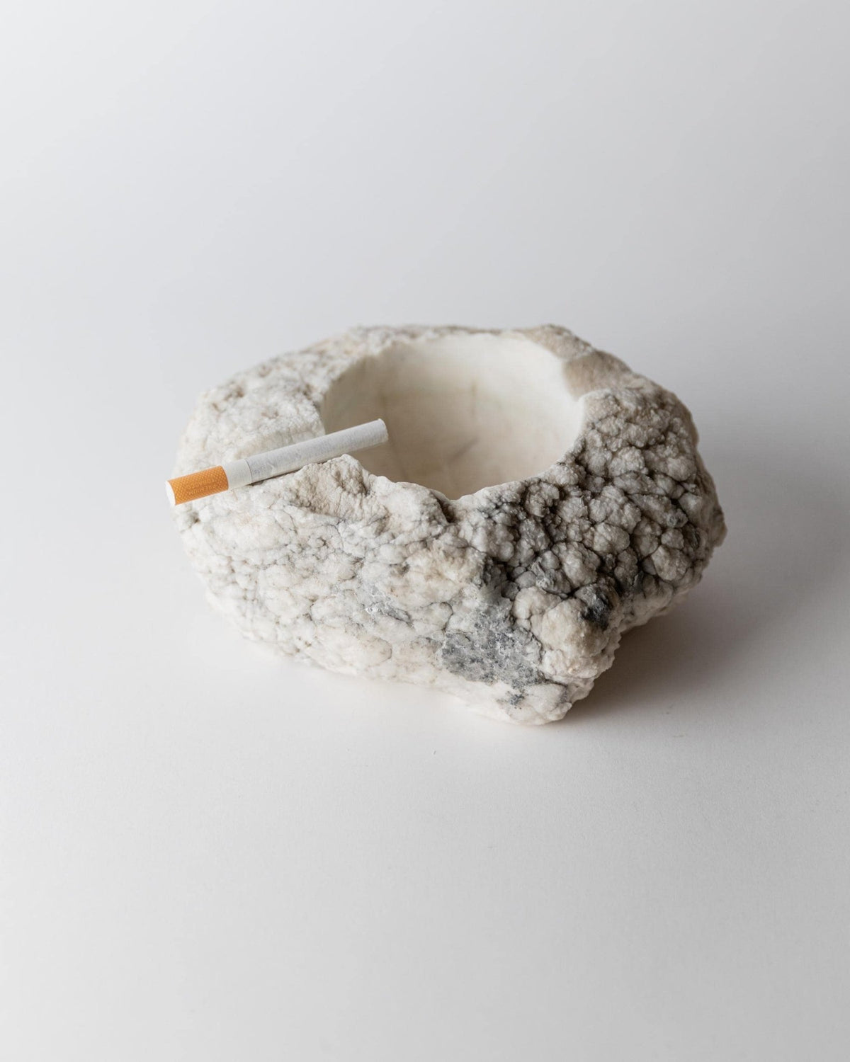 Vintage 1960s Alabaster Ashtray, Hand Carved Natural Stone with Crystalline Form, Sculptural Design, Table Accent, Timeless Gift Idea_Bottega Jacobs