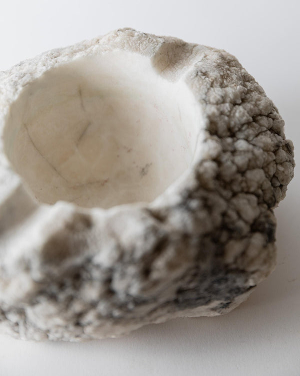 Vintage 1960s Alabaster Ashtray, Hand Carved Natural Stone with Crystalline Form, Sculptural Design, Table Accent, Timeless Gift Idea_Bottega Jacobs