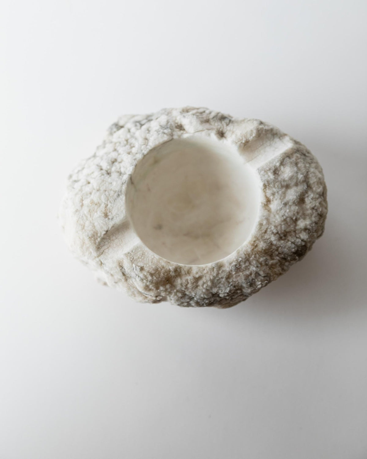 Vintage 1960s Alabaster Ashtray, Hand Carved Natural Stone with Crystalline Form, Sculptural Design, Table Accent, Timeless Gift Idea_Bottega Jacobs